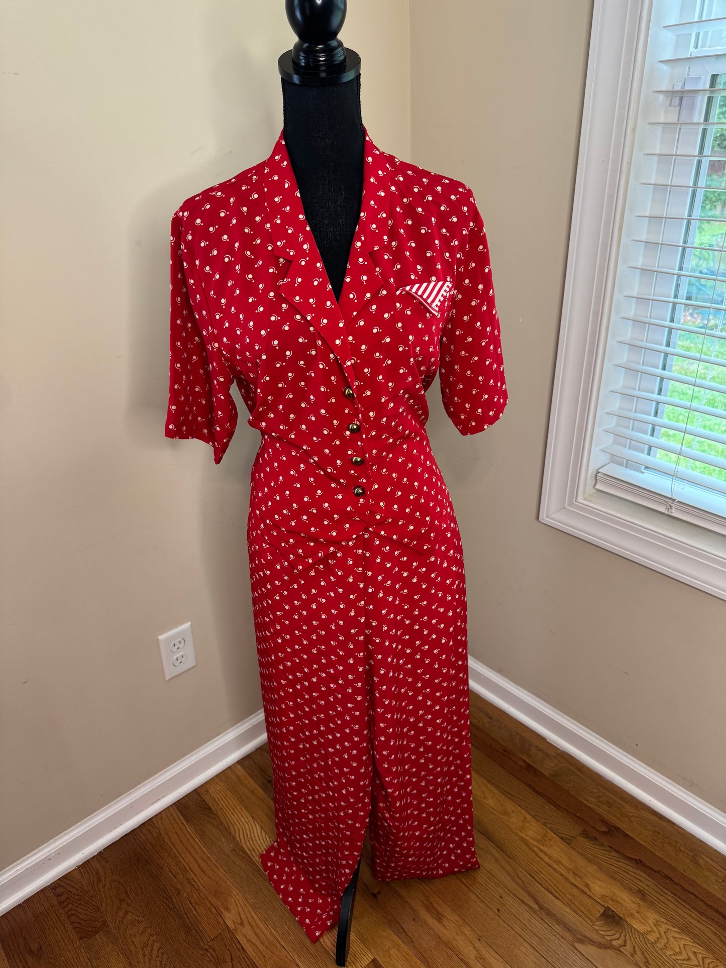 S&K Company 2-Piece Red and White Set