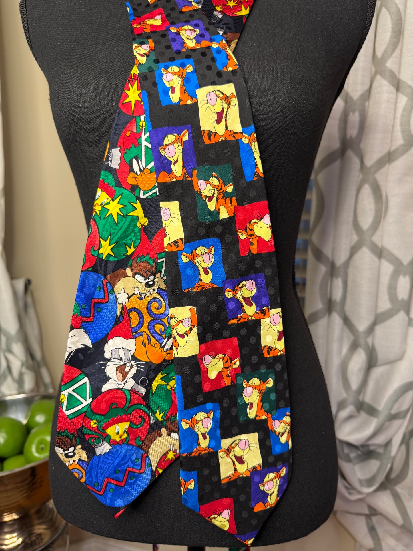 Looney Tune & Pooh Tie Bundle
