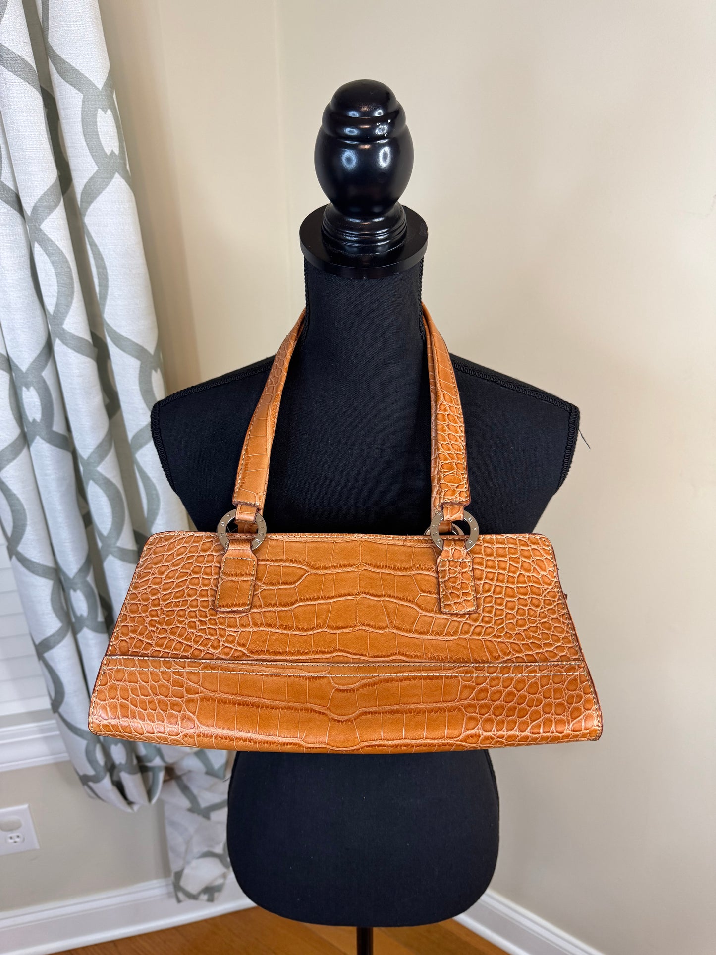 Tommy Hilfiger "Picture That" Handbag NWT