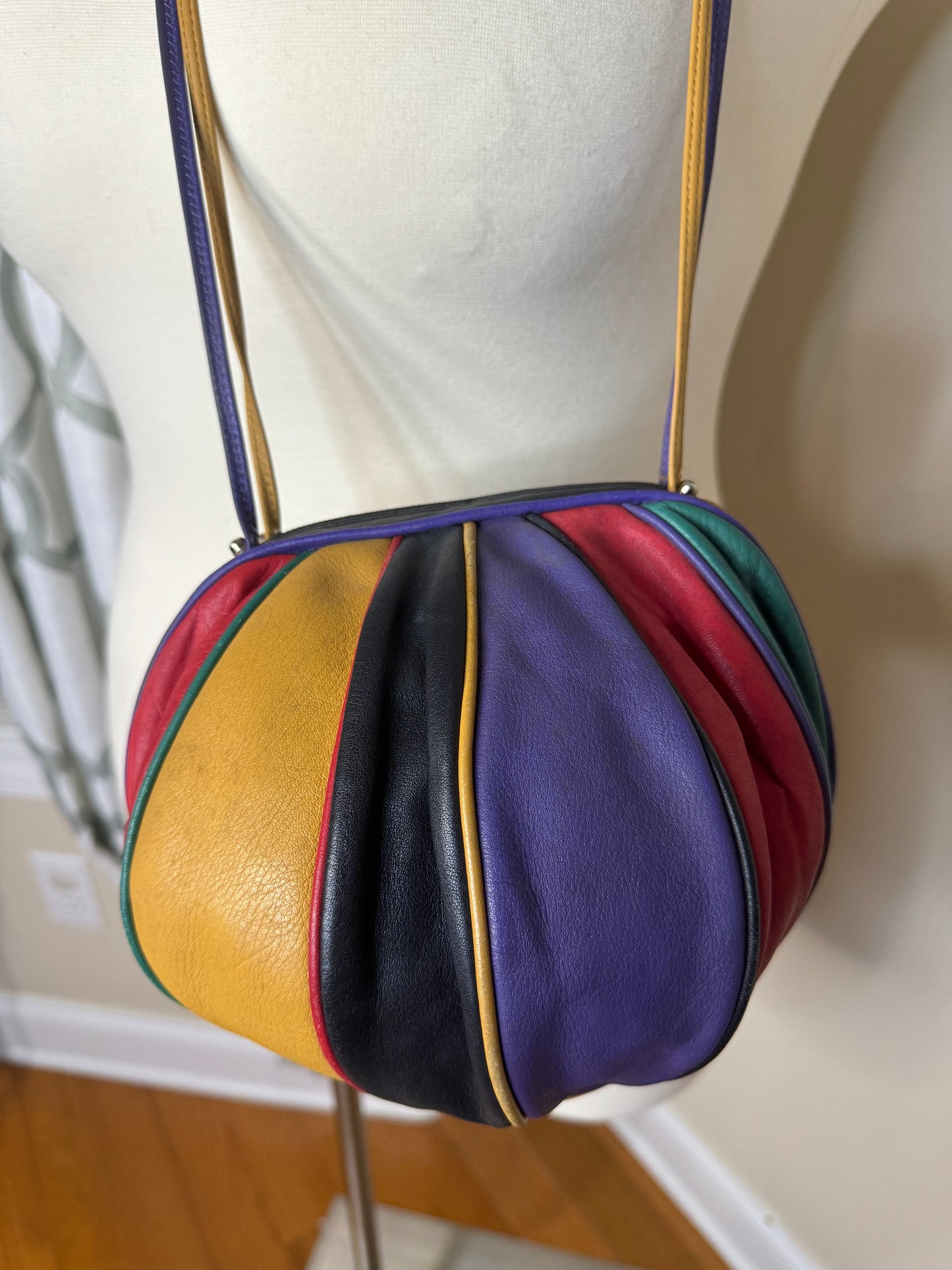 Brio! Vintage Balloon Purse