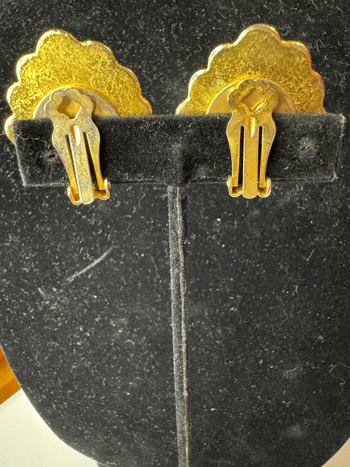 Vtg Seashell Earrings