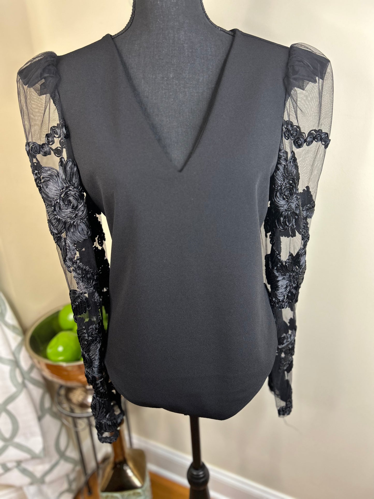 Express Floral Lace Puff Long Sleeve Bodysuit