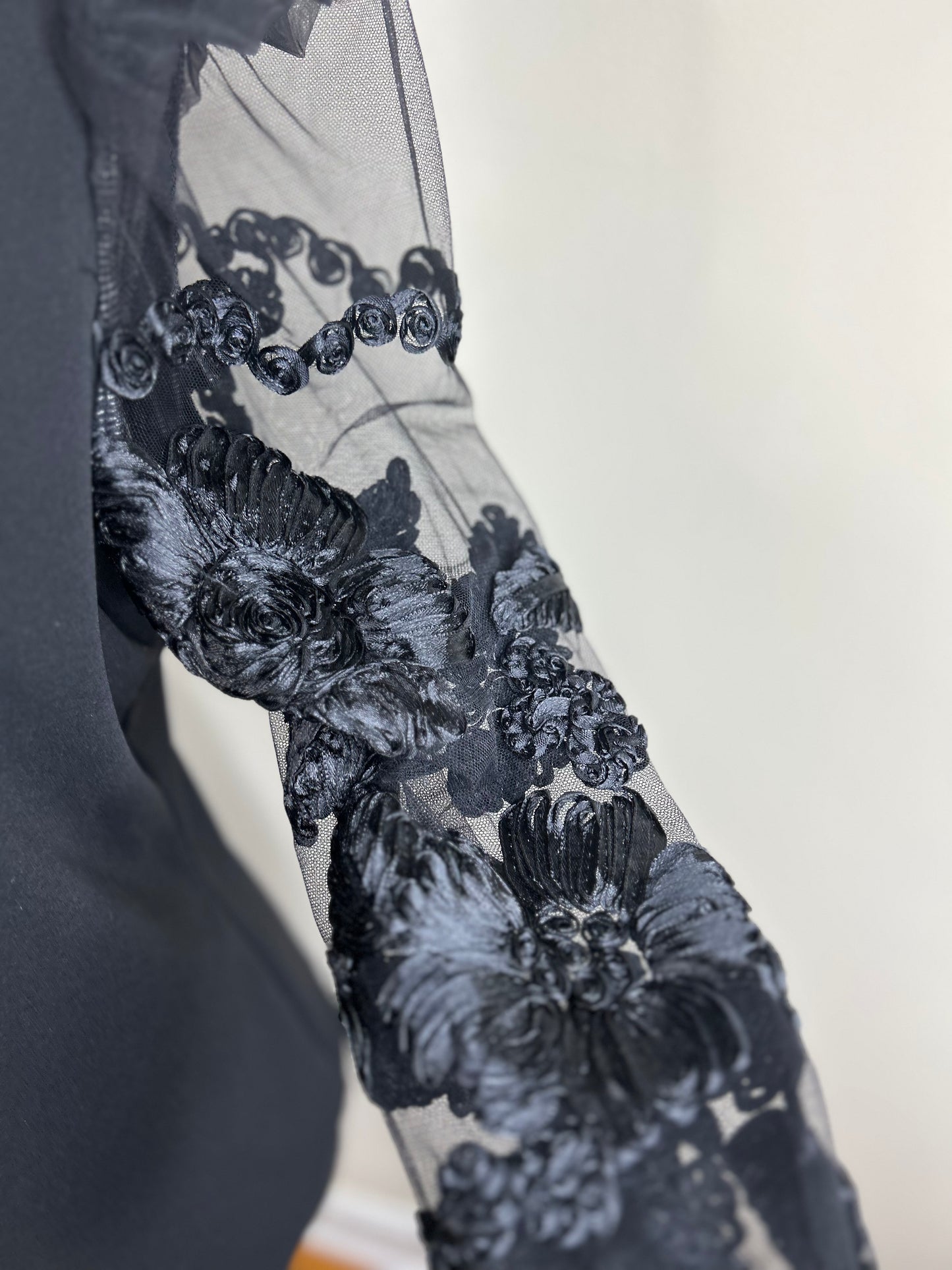 Express Floral Lace Puff Long Sleeve Bodysuit