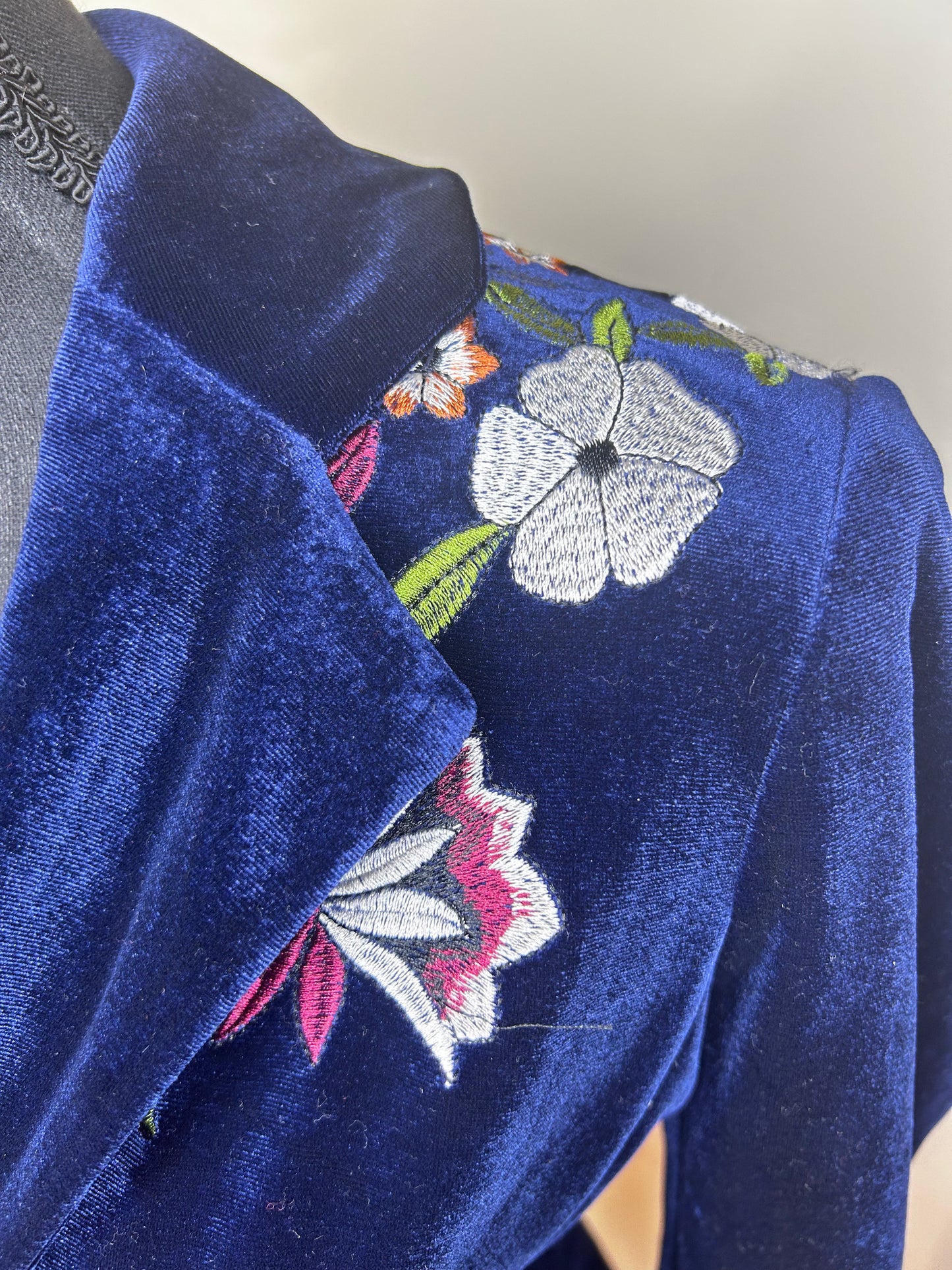 Velvet Colleen Lopez Velvet Embroidered Blazer (NWOT)