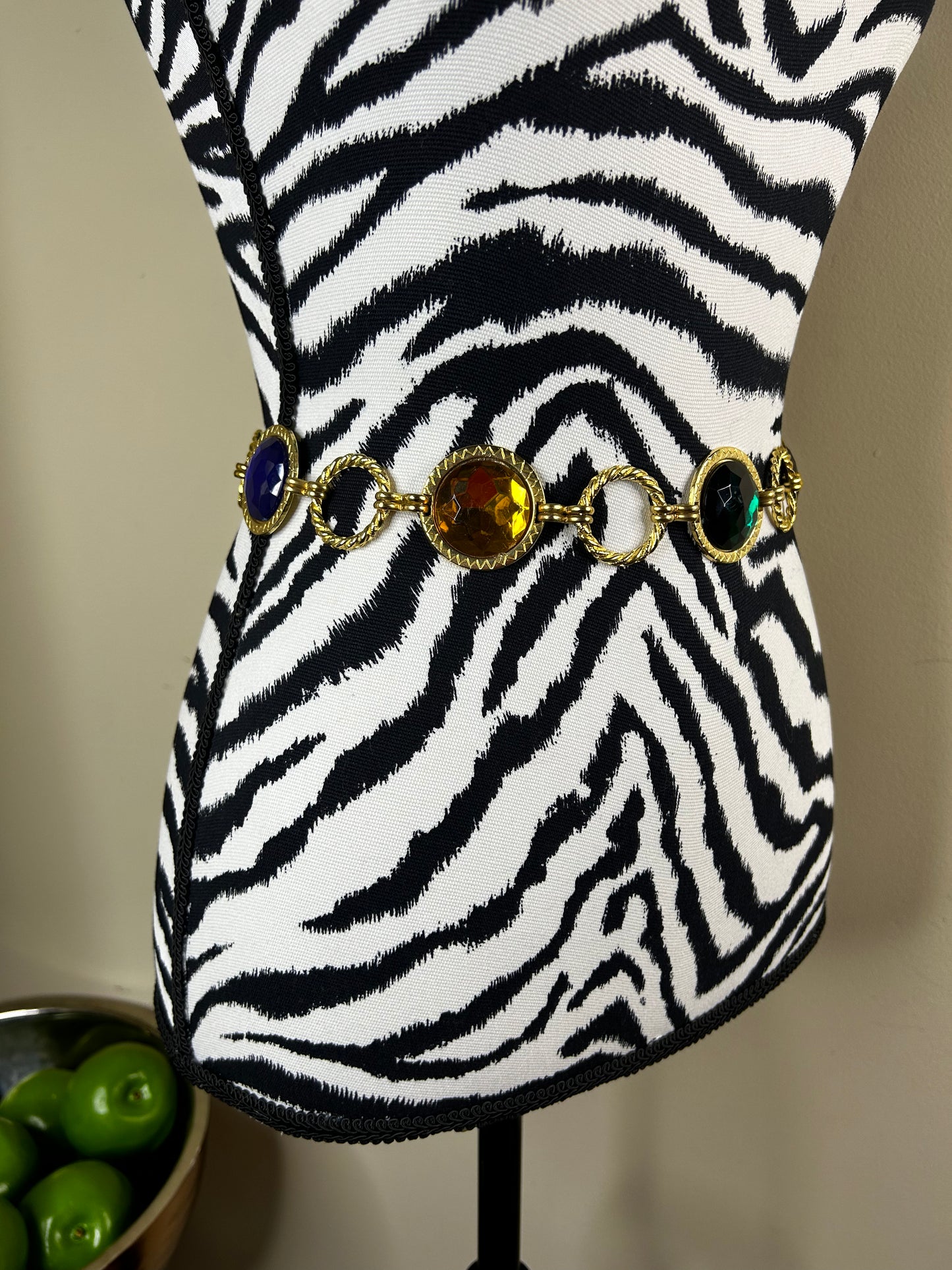 Vtg Jewel Belt (6 Jewels)