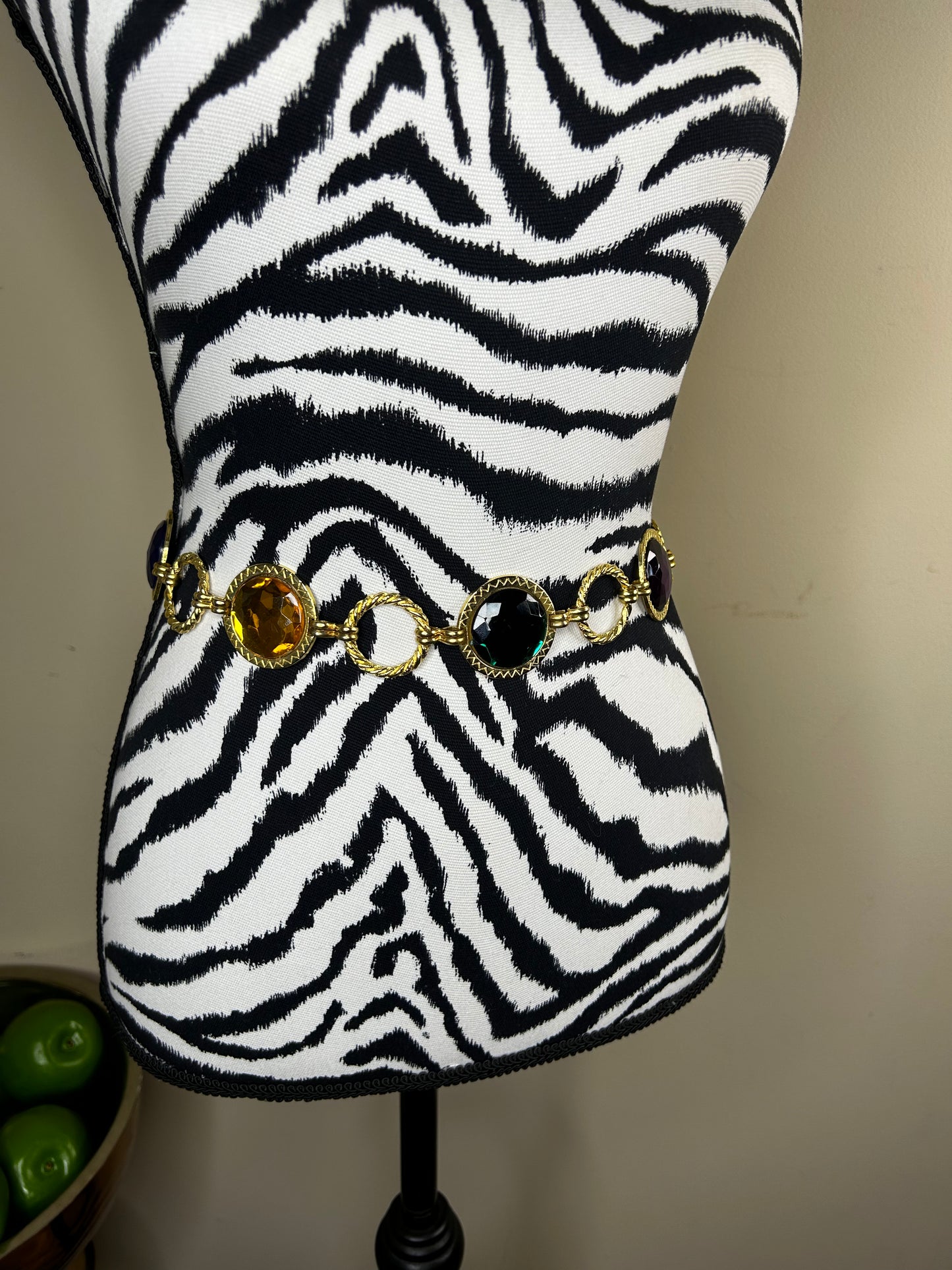 Vtg Jewel Belt (6 Jewels)