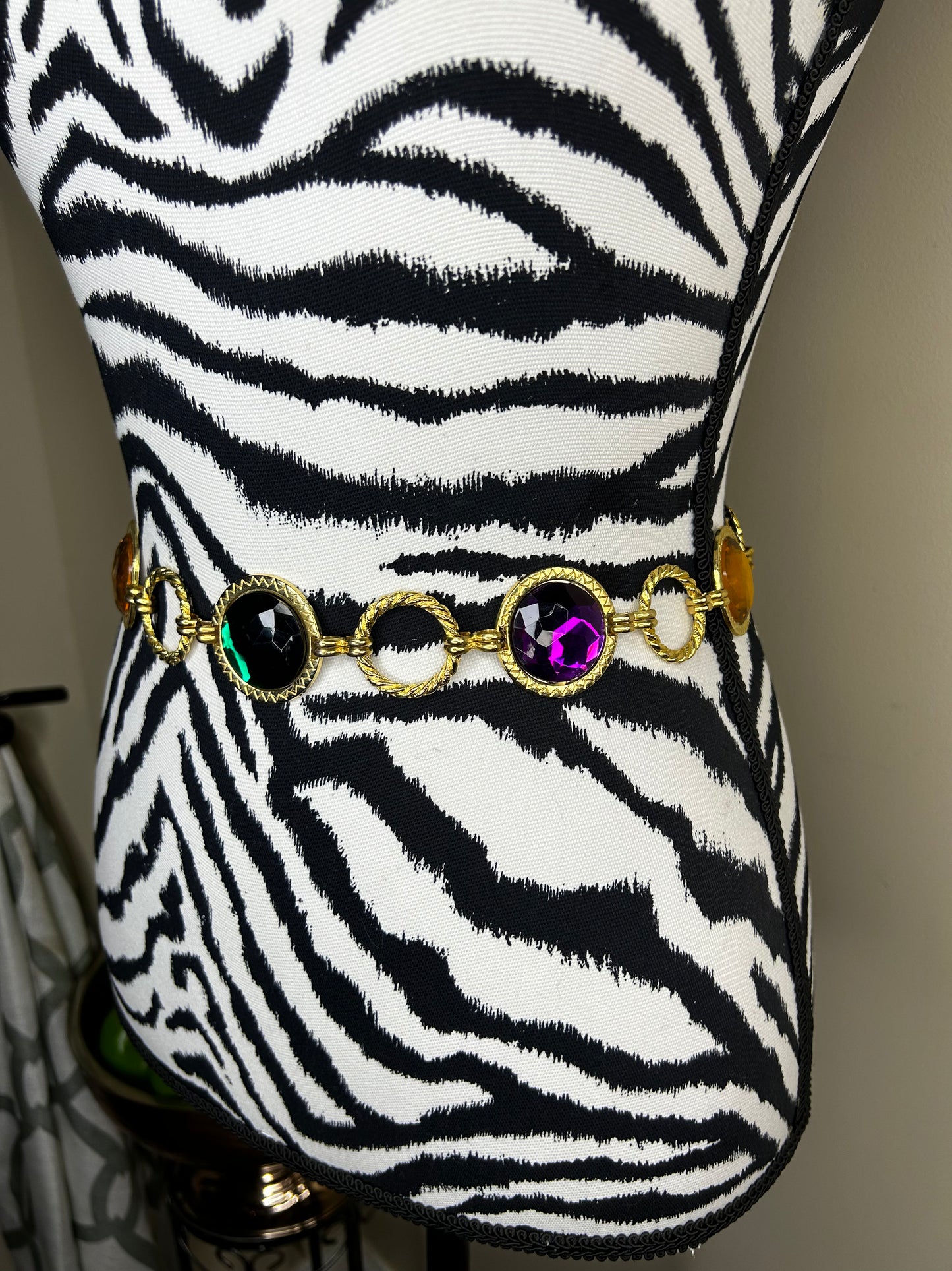 Vtg Jewel Belt (6 Jewels)