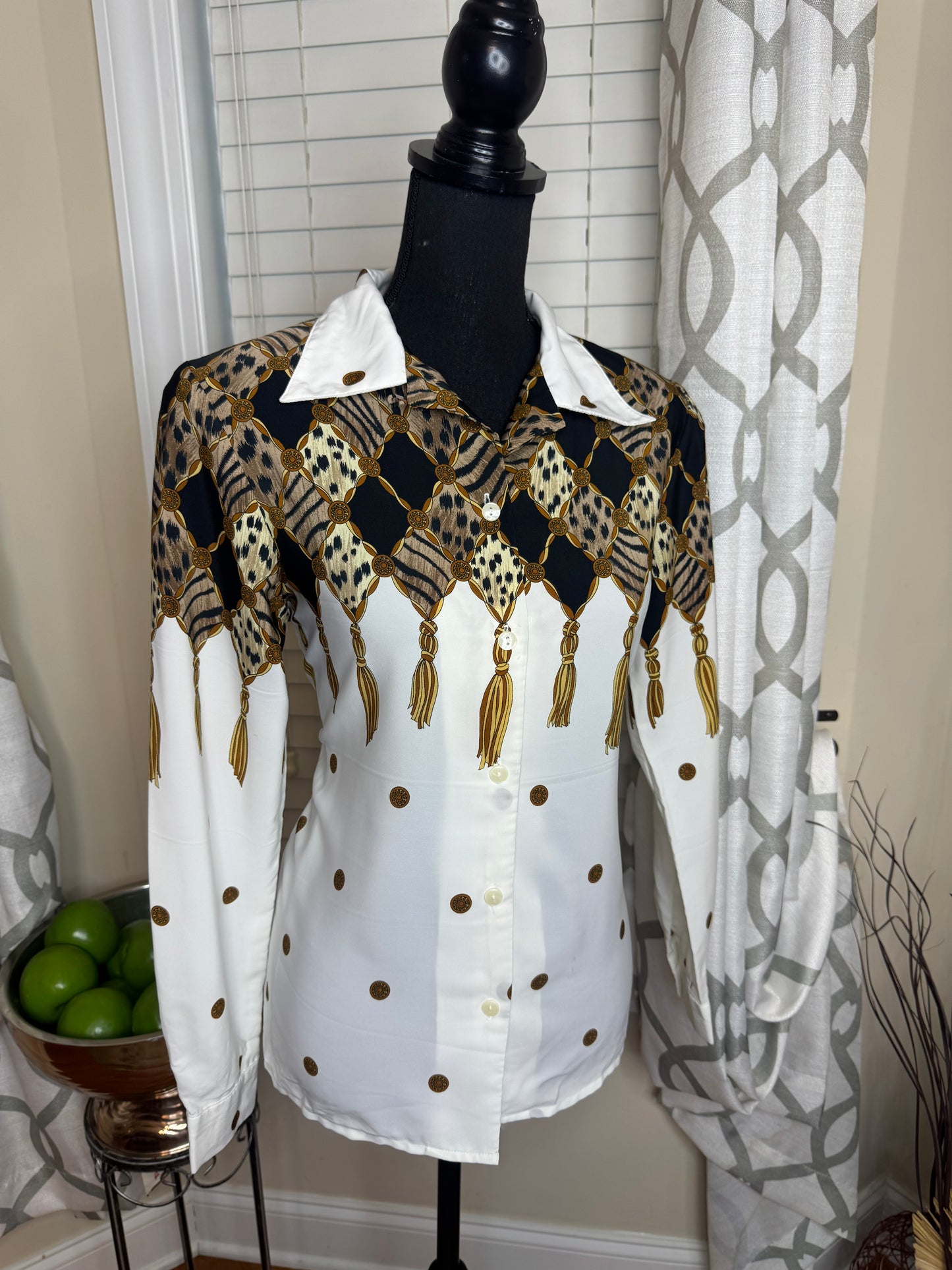 Vintage Jordan Baroque Print Shirt ￼