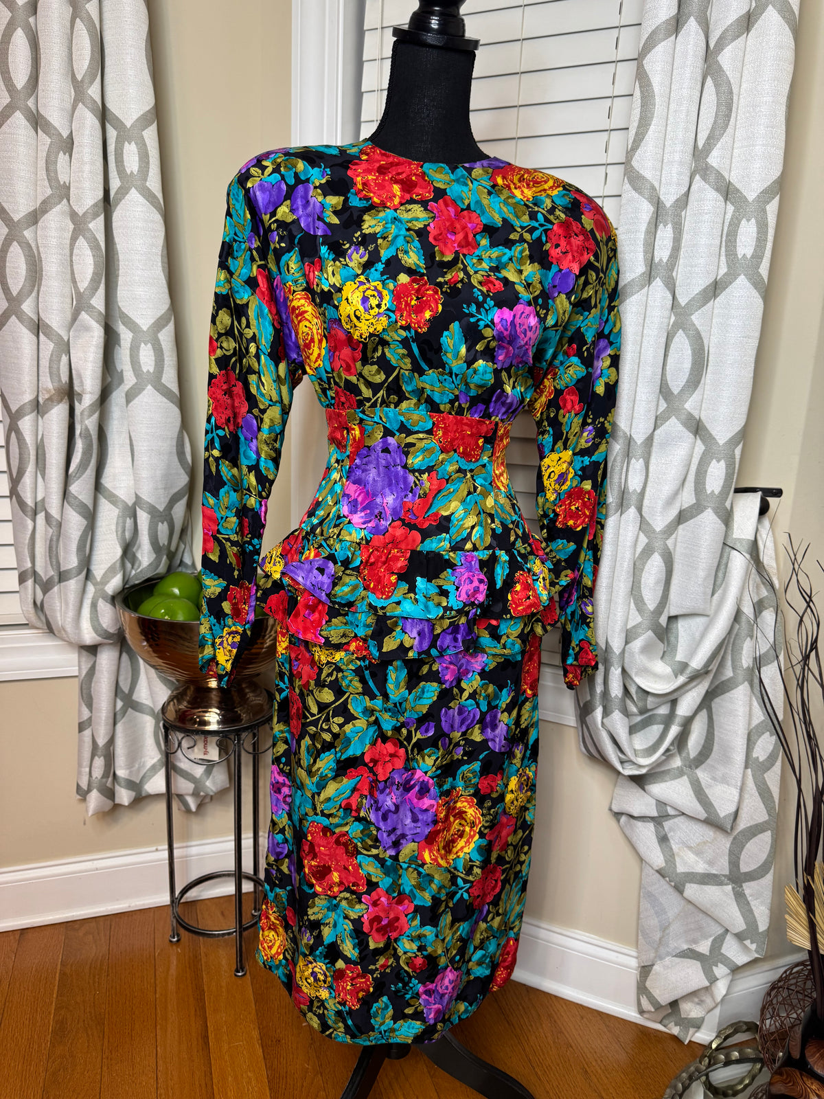 Maggy London by Jeannene Booher Peplum Vintage Dress