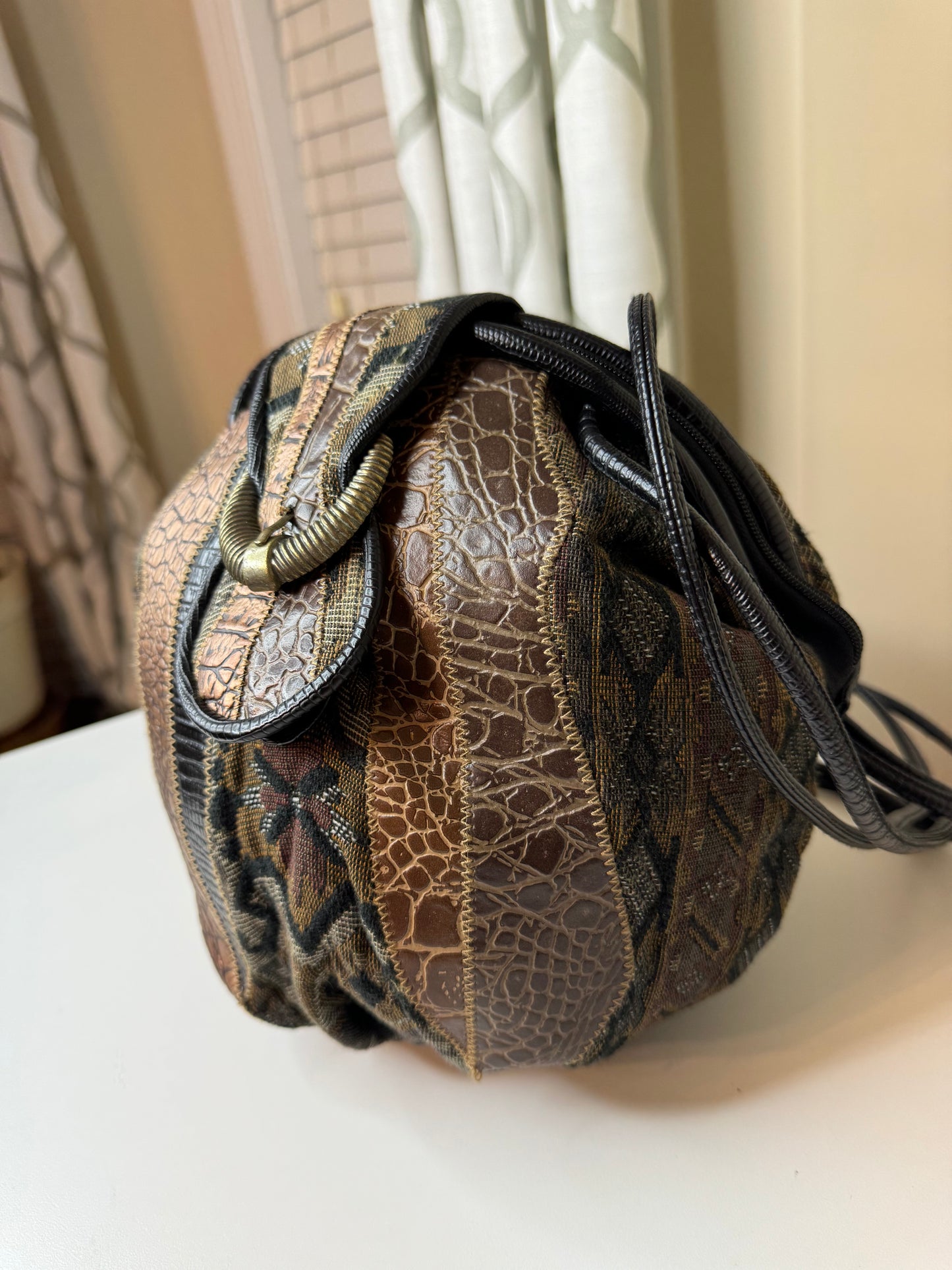 DESIREE’ Vintage Tapestry Handbag