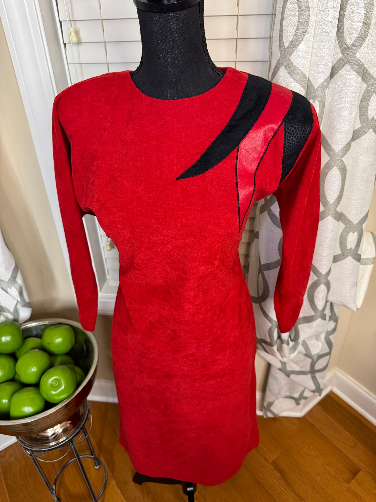 Grapevine Ltd. Dolman Sleeve Vintage Dress