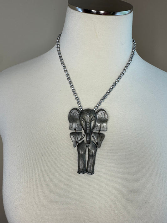 VTG Unsigned Articulated 1970s Elephant Necklace