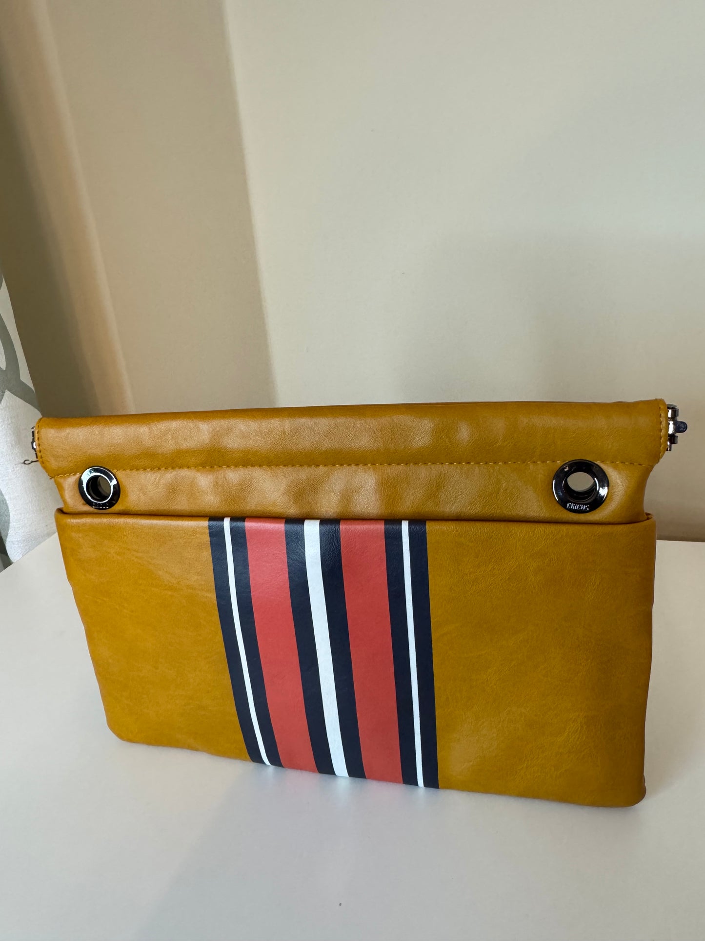 CIRCUS by Sam Edelman Clutch