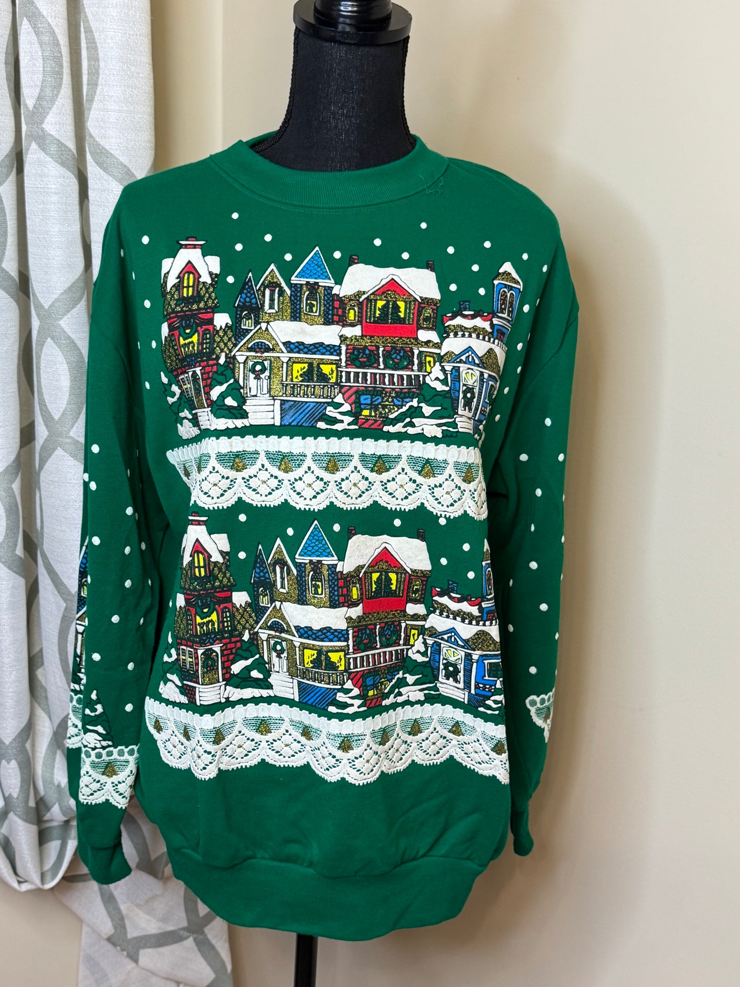 Christmas on Main Street Vtg 90s Sweatshirt