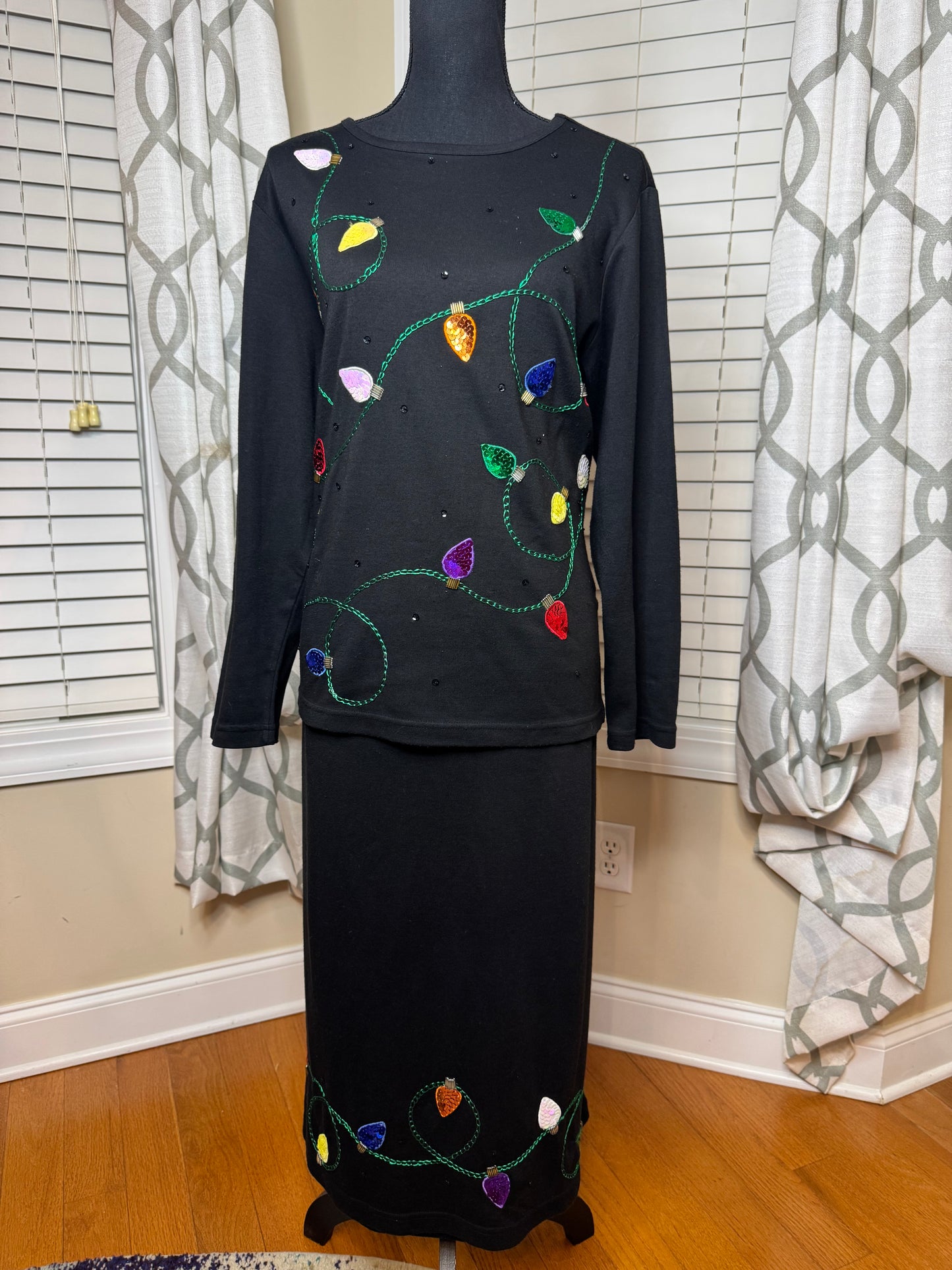 Quaker Factory "Christmas Lights" 2-Piece Set