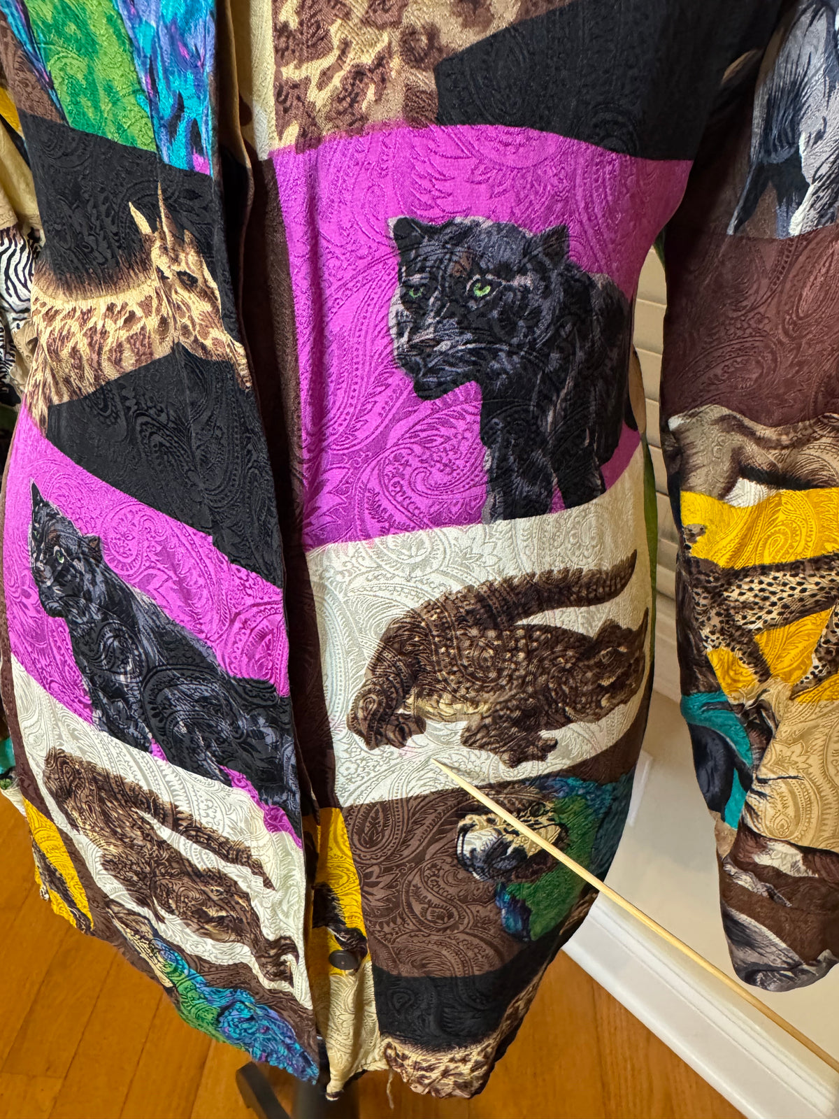 Vtg “Animal Kingdom” Shirt