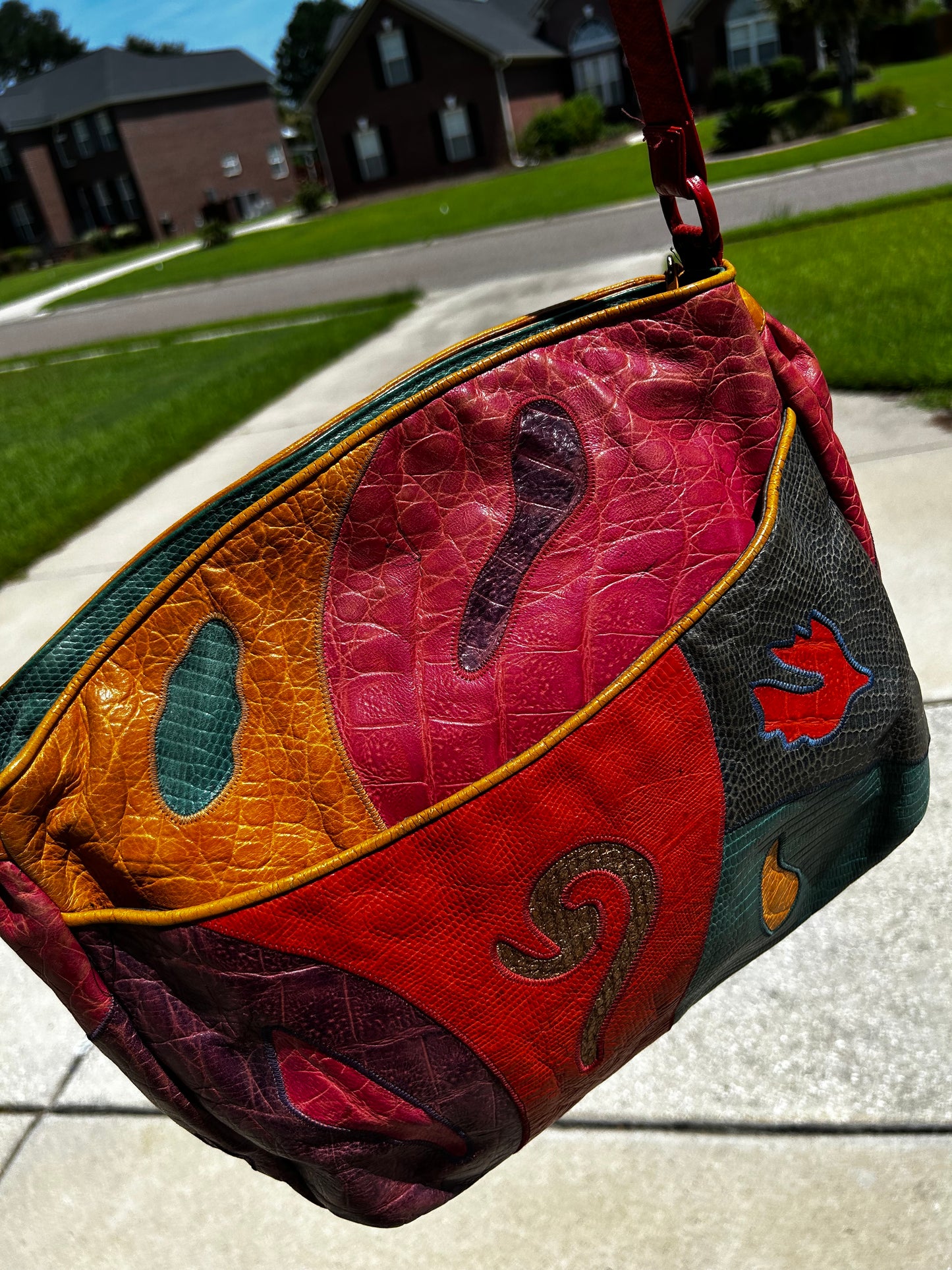 Multicolor Sharif