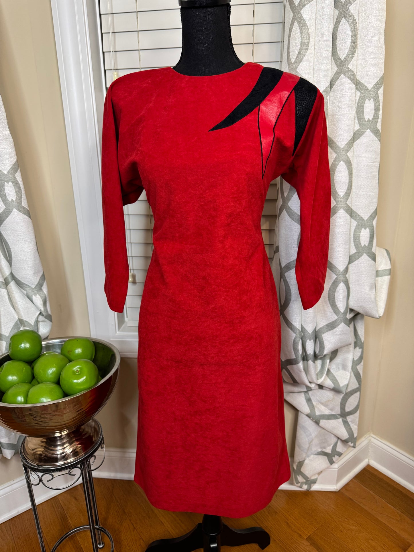 Grapevine Ltd. Dolman Sleeve Vintage Dress