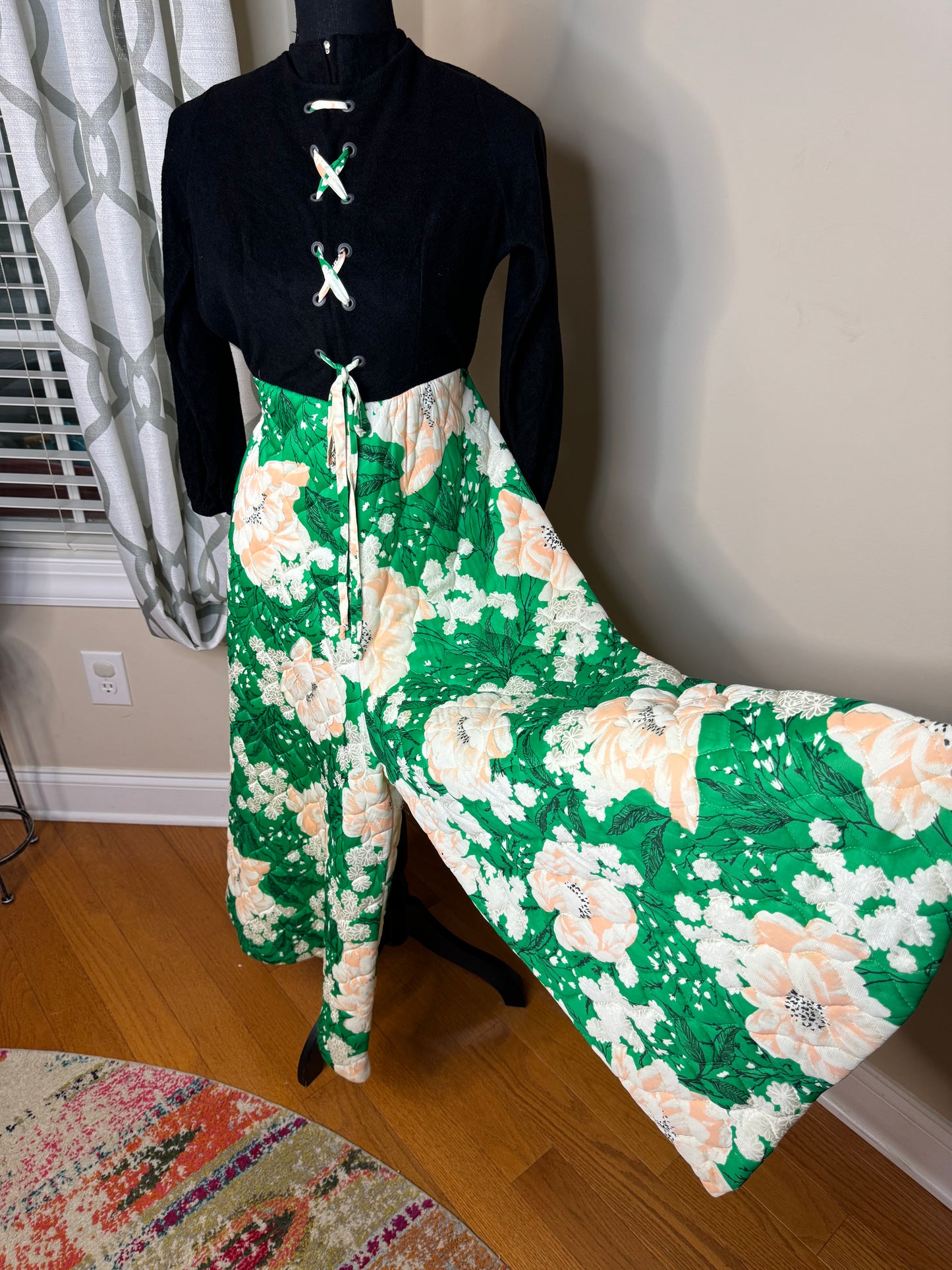 Vintage 70s Exclusive of Ornamentation Quilted Romper