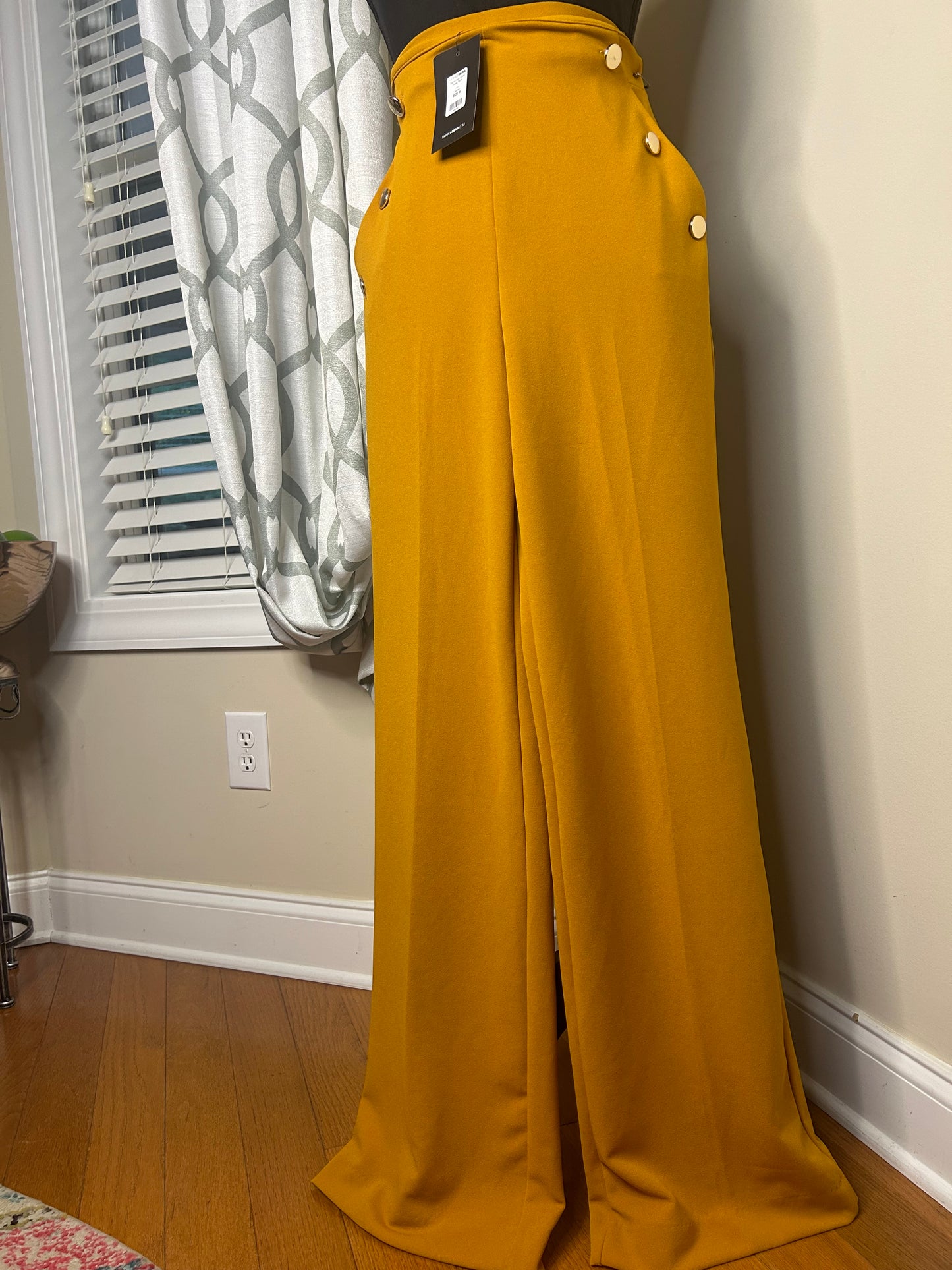 Fashion Nova Celine High Waisted Dress Pants NWT