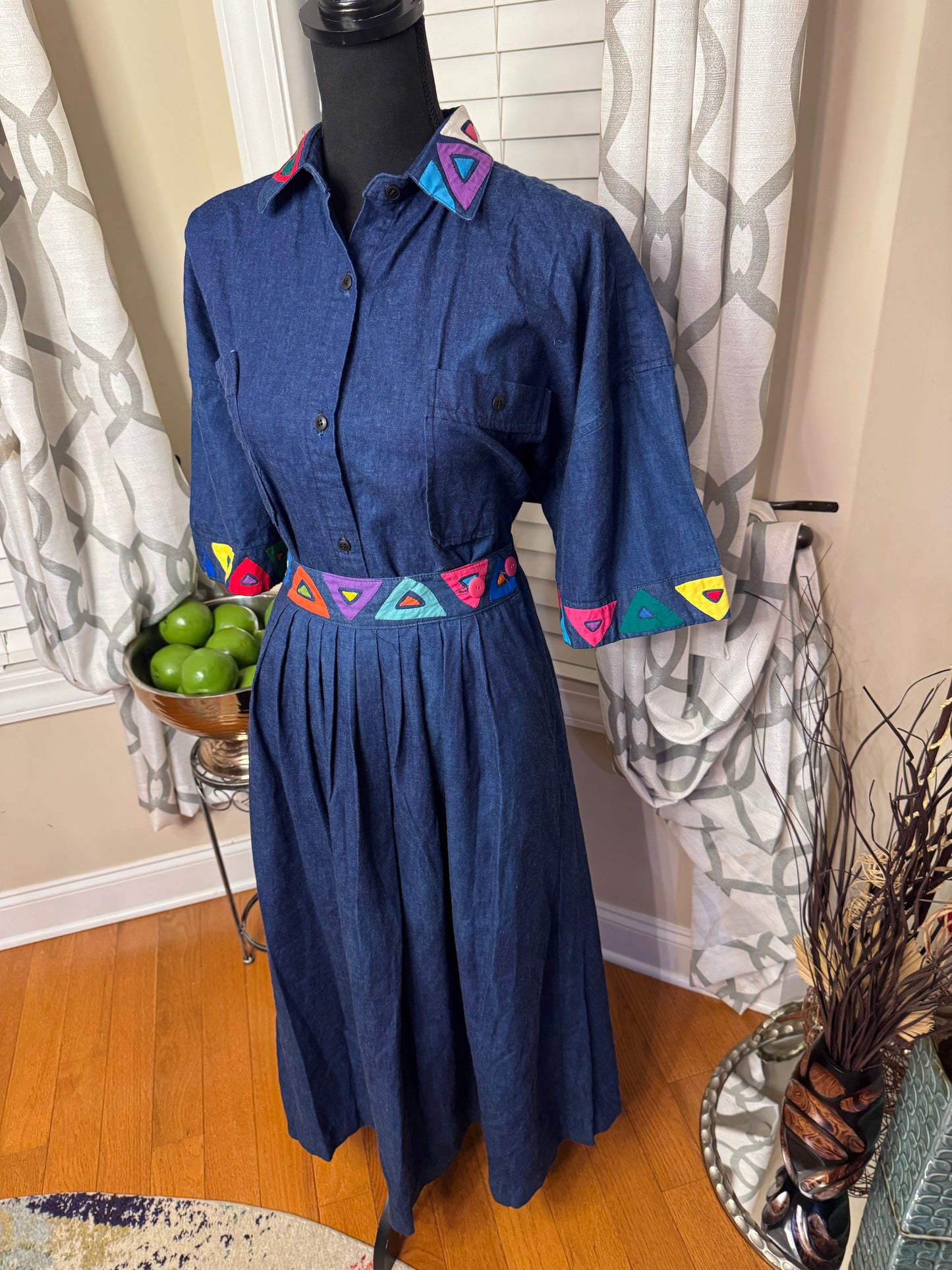 The MOLA Collection Vintage 2-Piece Skirt Set