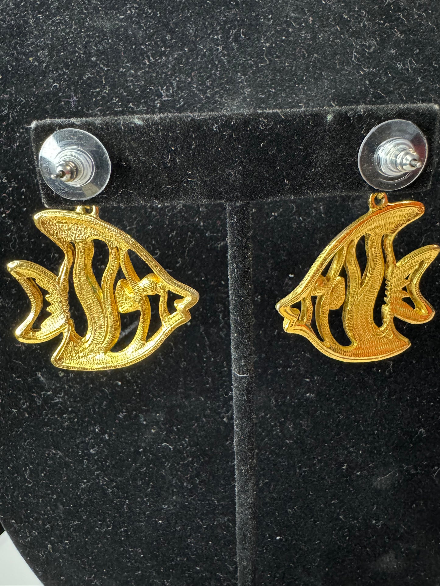 Vtg Angel Fish Gold Tone Earrings