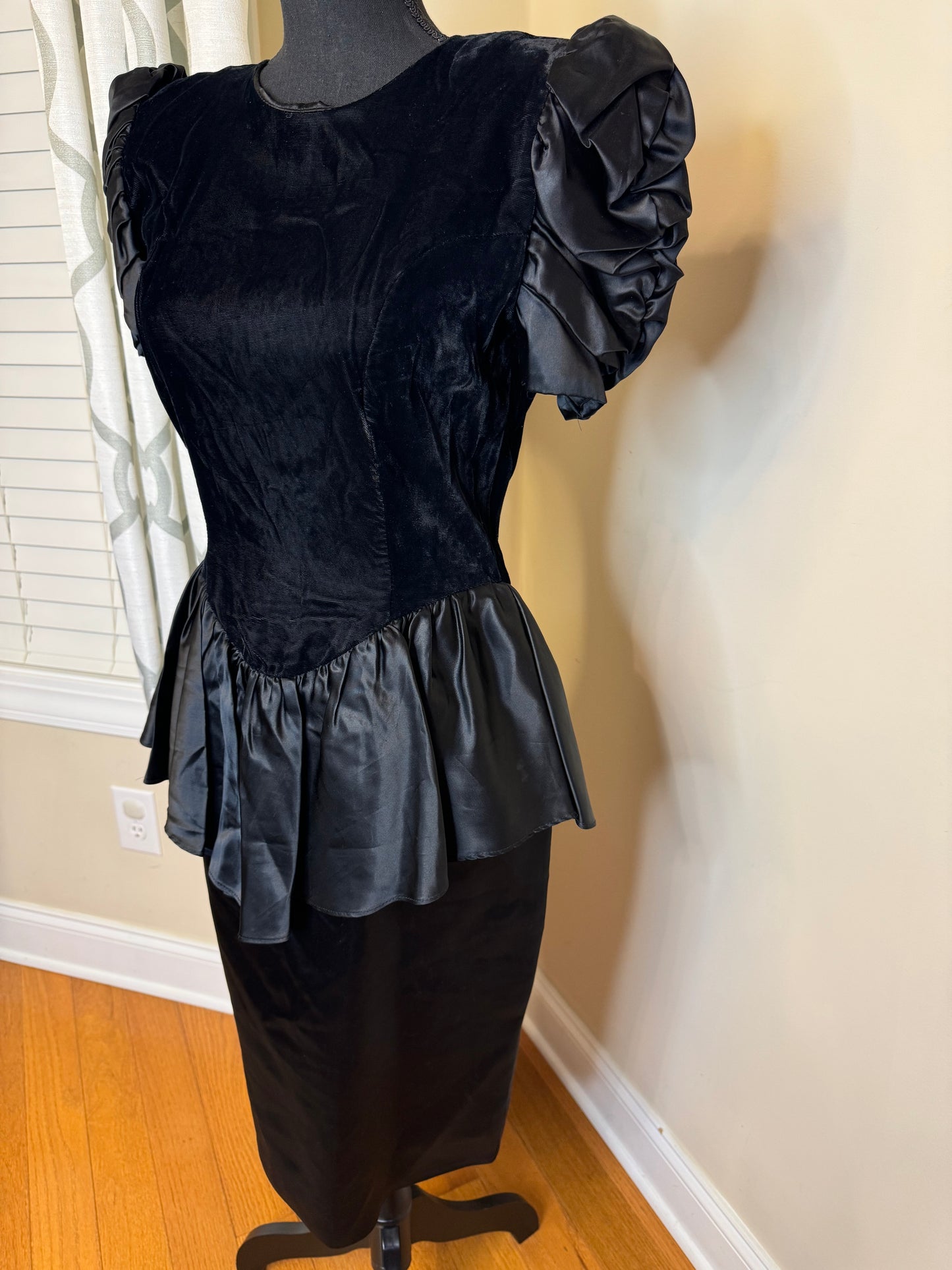 Vtg Calhoun Velour Evening Dress