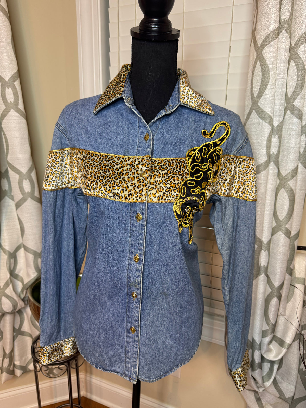 Vtg Zanadi Denim Embroidered Shirt with Clear Gems