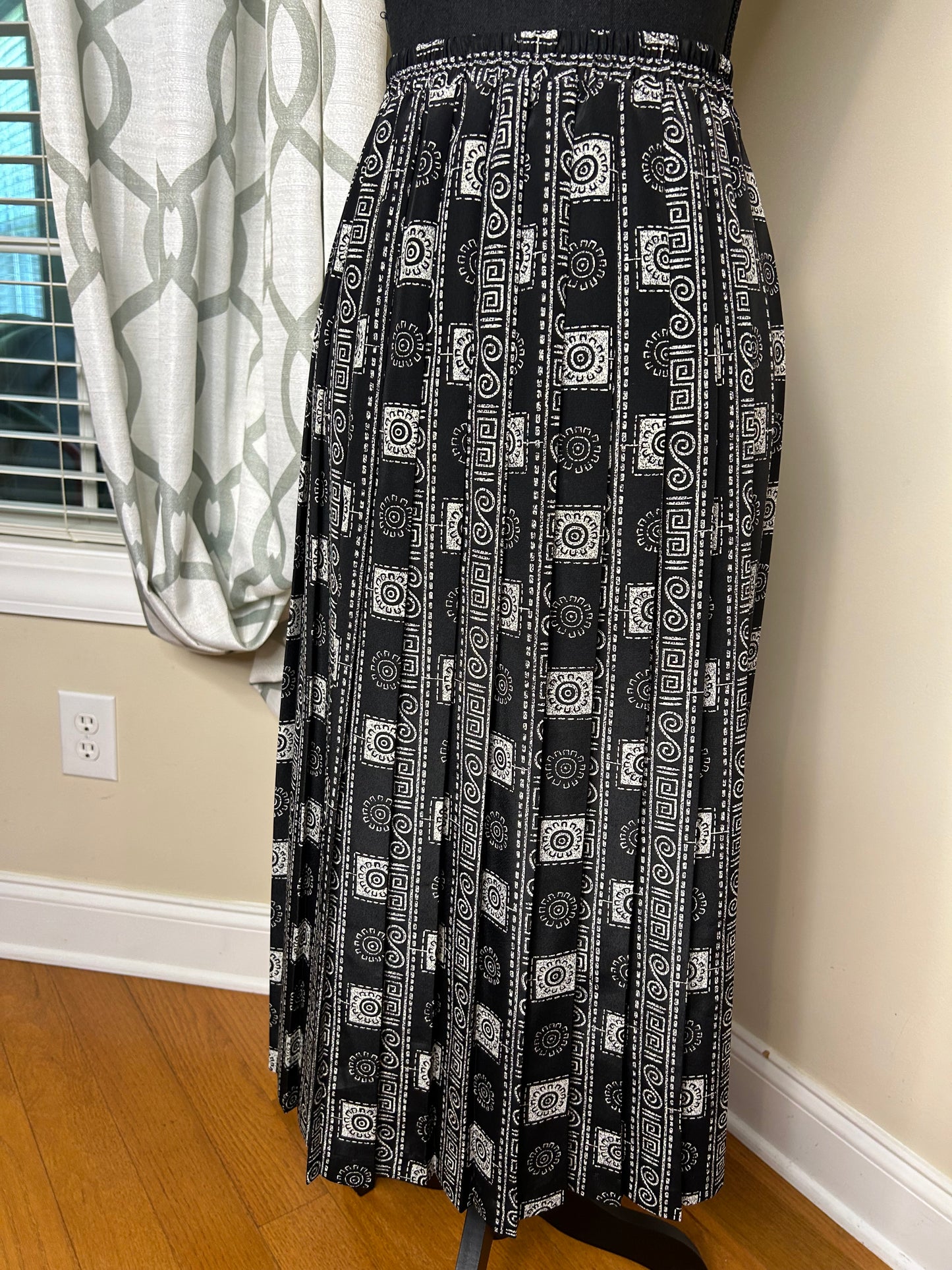 Leslie Fay Pleated Vintage Skirt