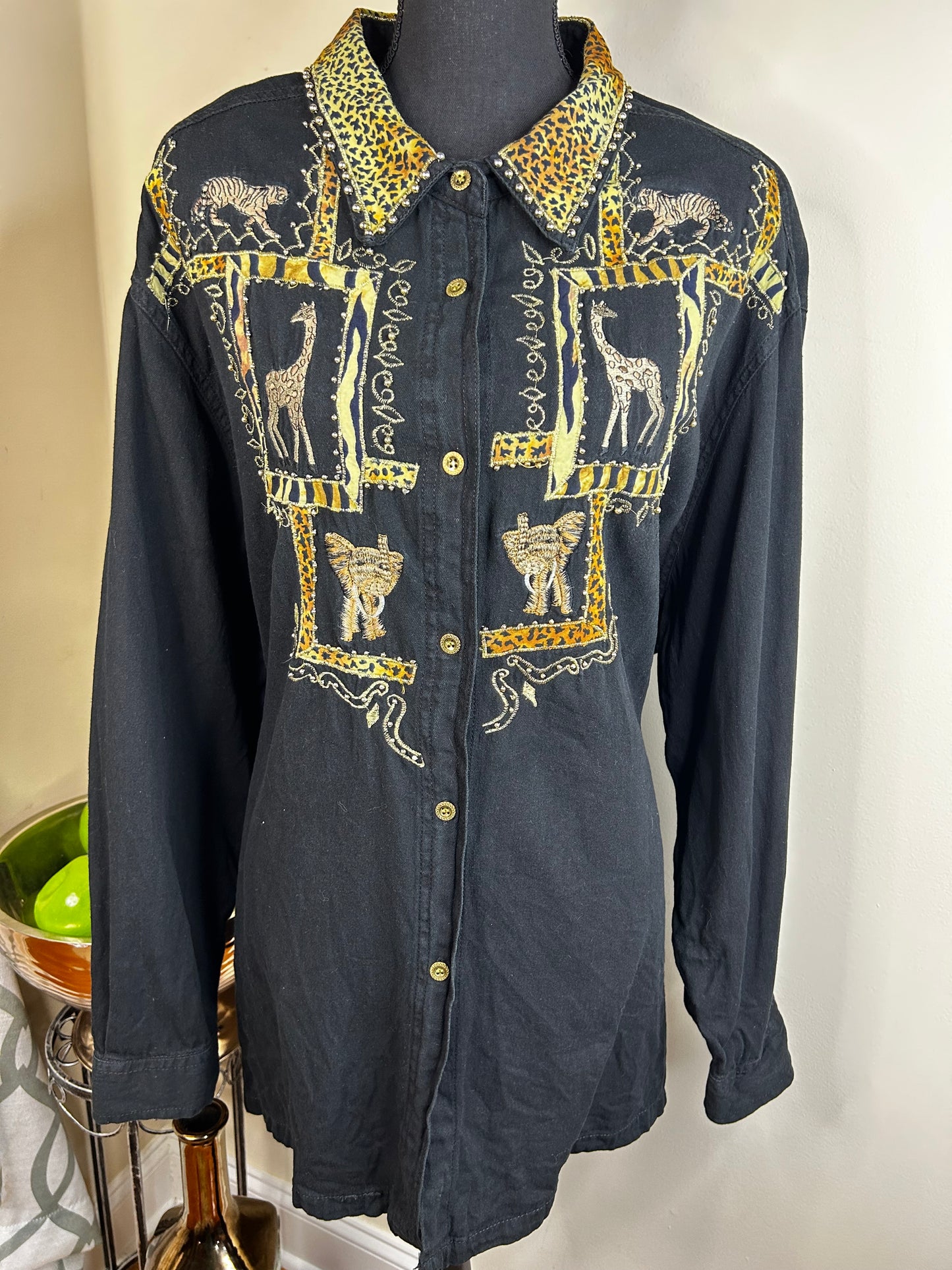 Vintage ClubZ Animal Theme Shirt