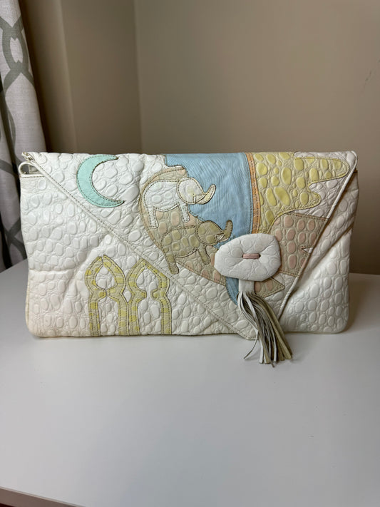 Vintage 80s Elephant Embossed Clutch