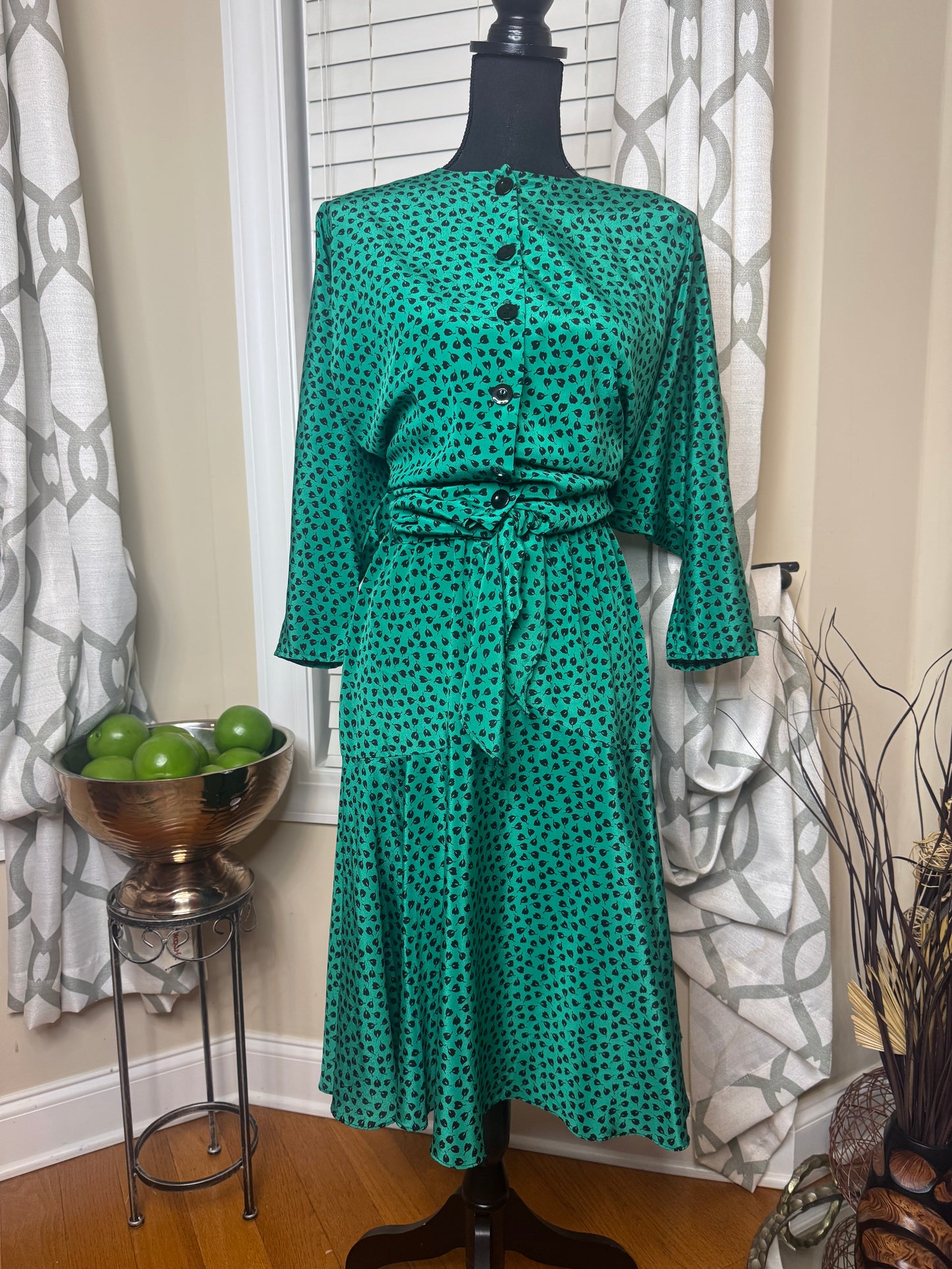 Lady Carol Vintage Dolman Sleeve Tie-Waist 2-Piece Skirt Set