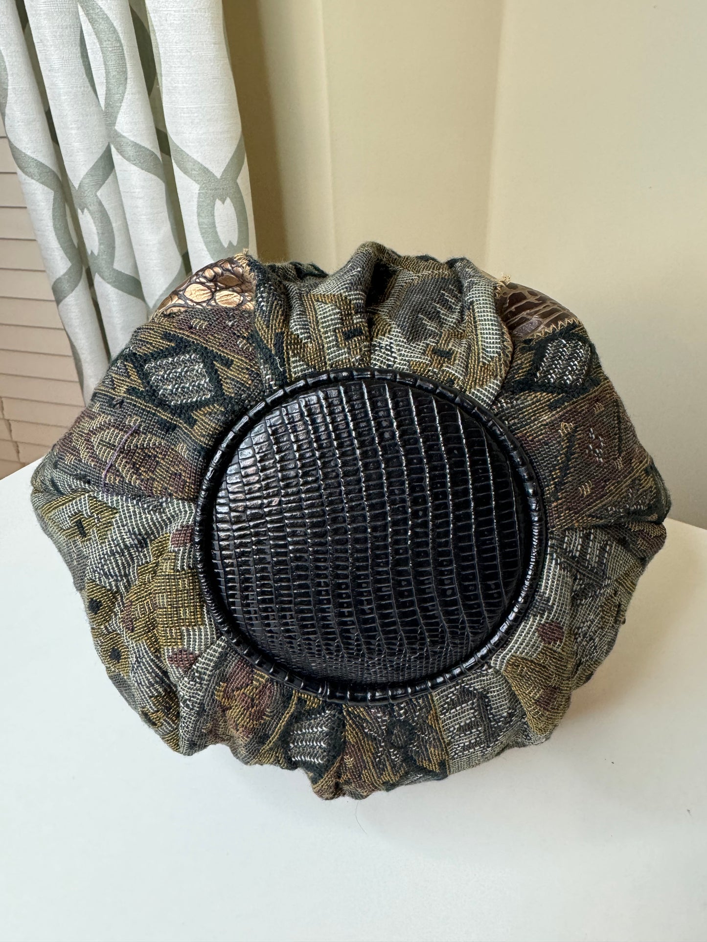 DESIREE’ Vintage Tapestry Handbag
