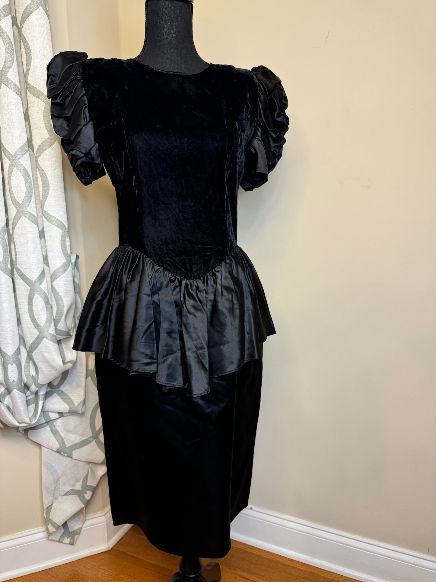 Vtg Calhoun Velour Evening Dress