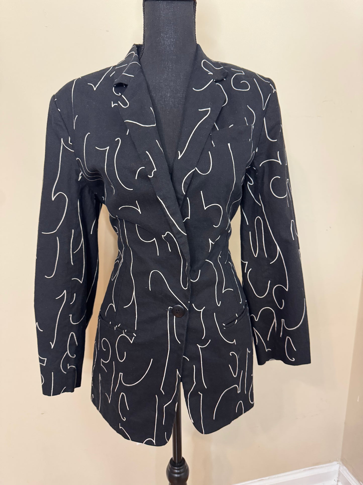 Newport News Black and White Blazer