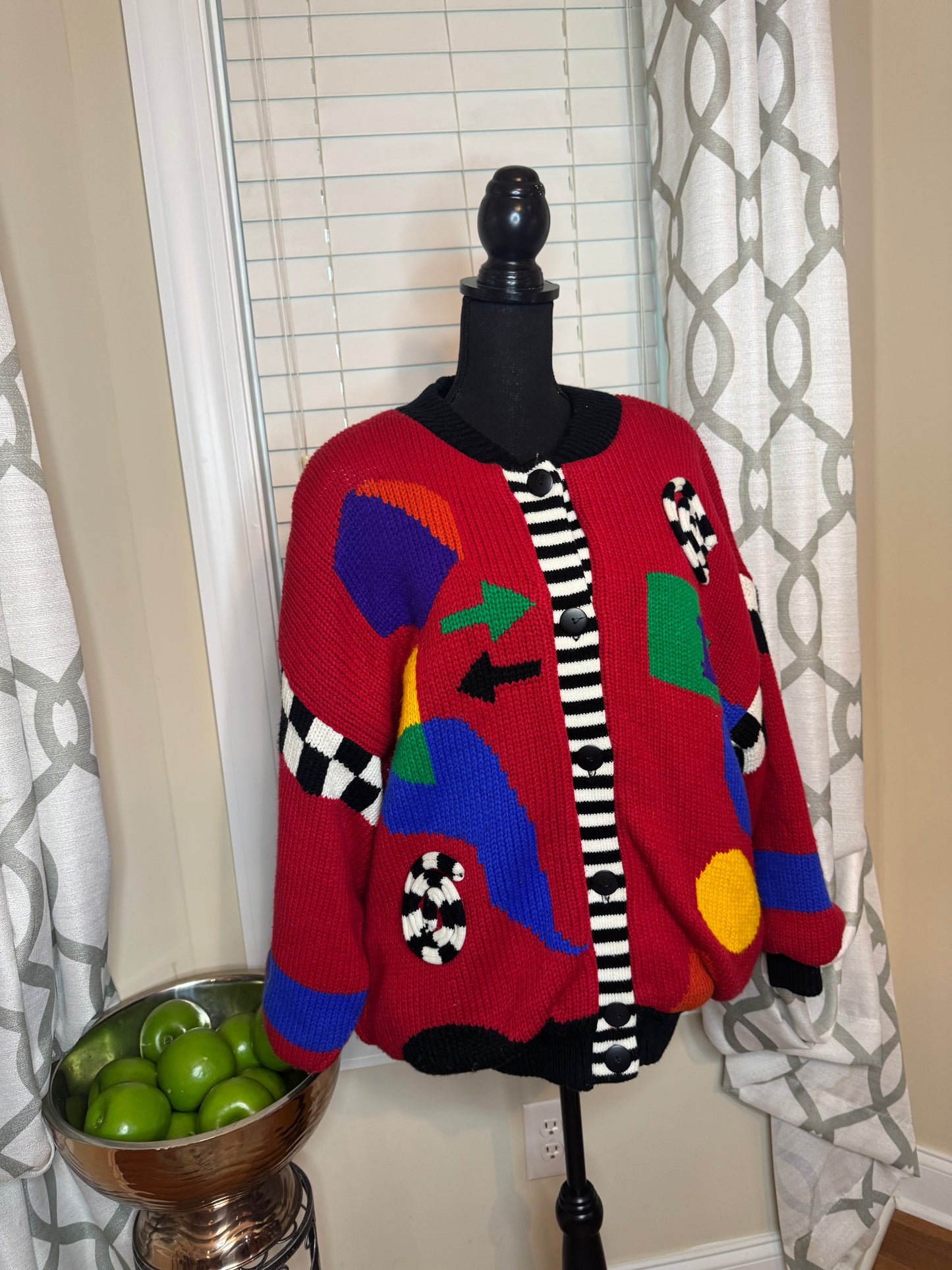 Weekend Gear Vintage Sweater Cardigan ￼