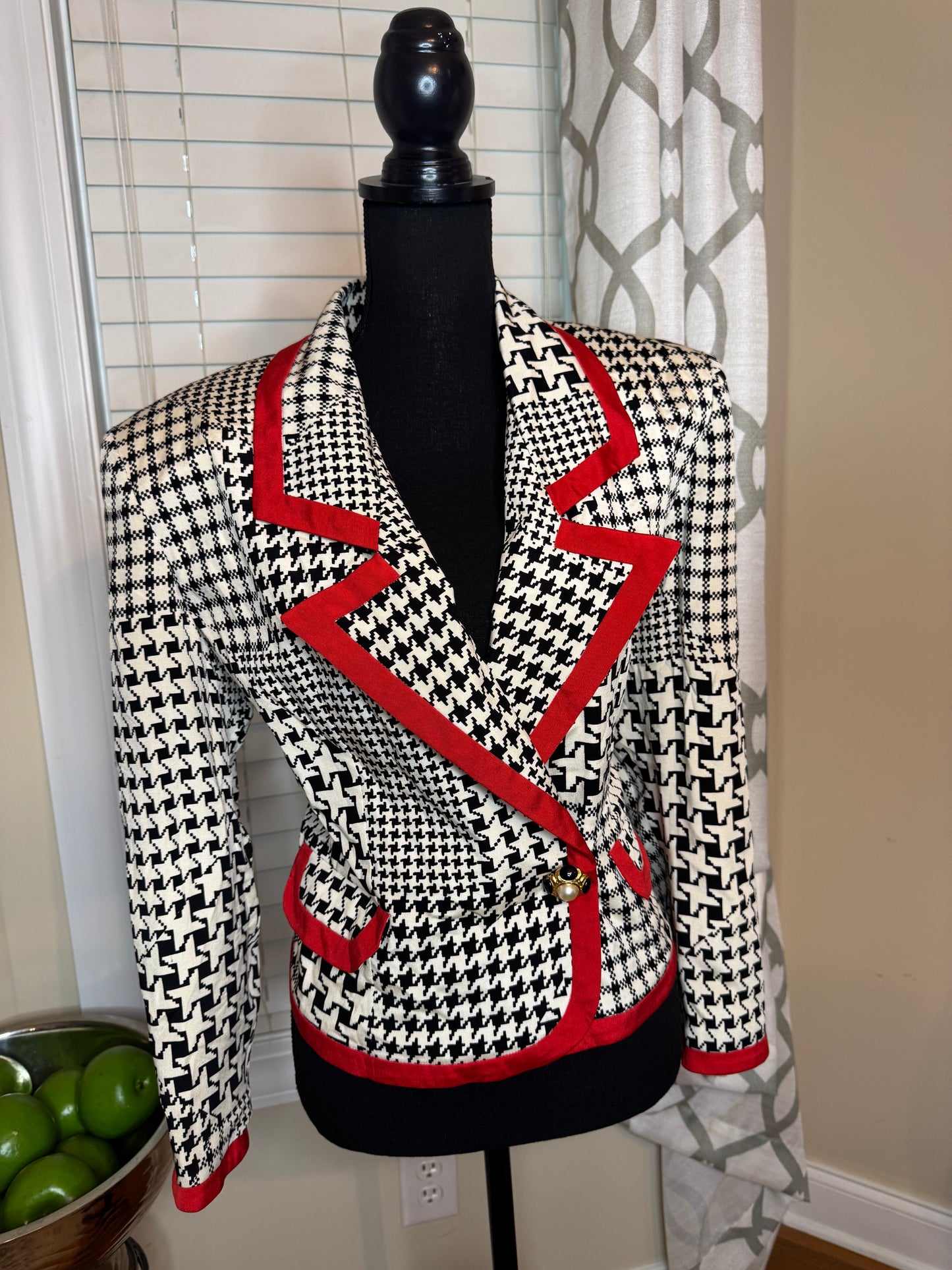 Liz Elana Vintage Houndstooth Blazer