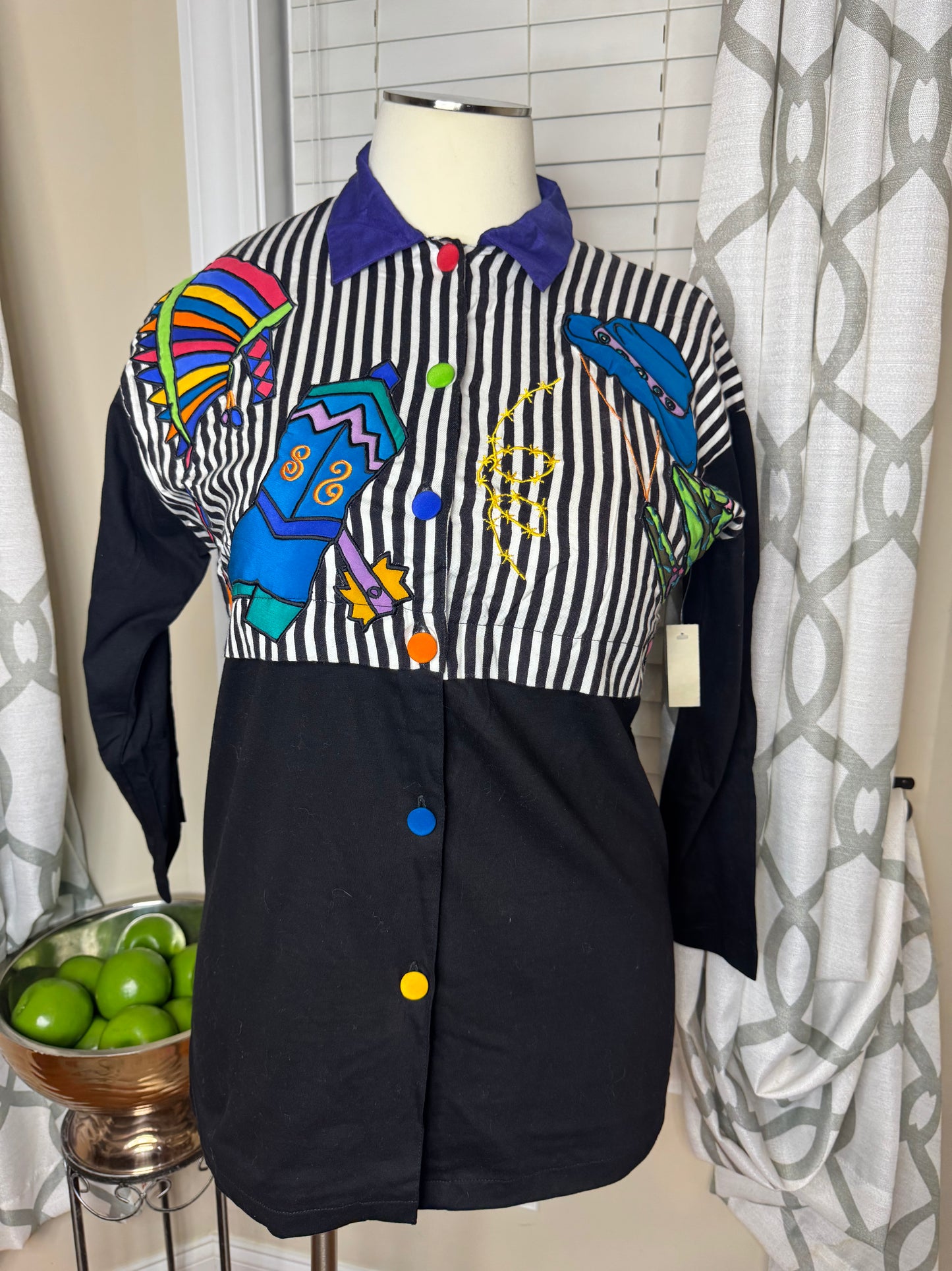 NWT Vintage Embroidered and Appliqué Adorned Shirt