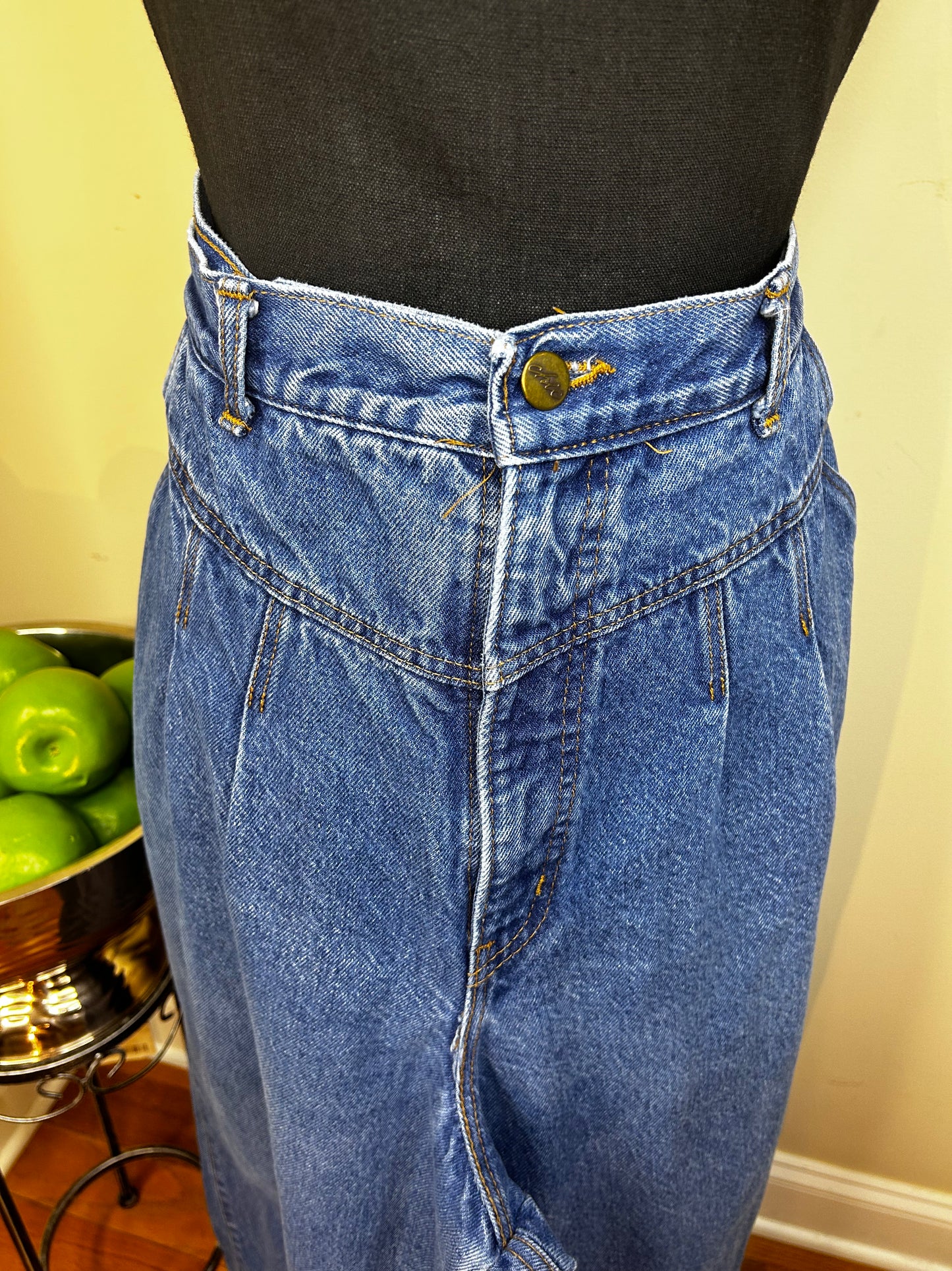 Vintage Chic High Waisted Plus Size Jeans