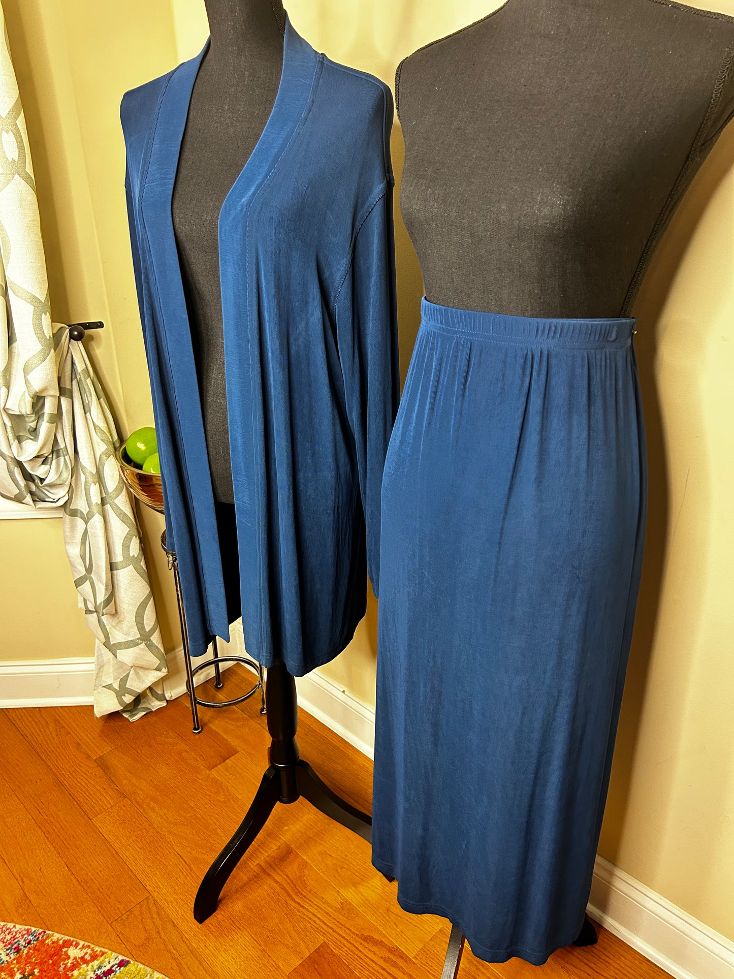 N Touch Skirt Set