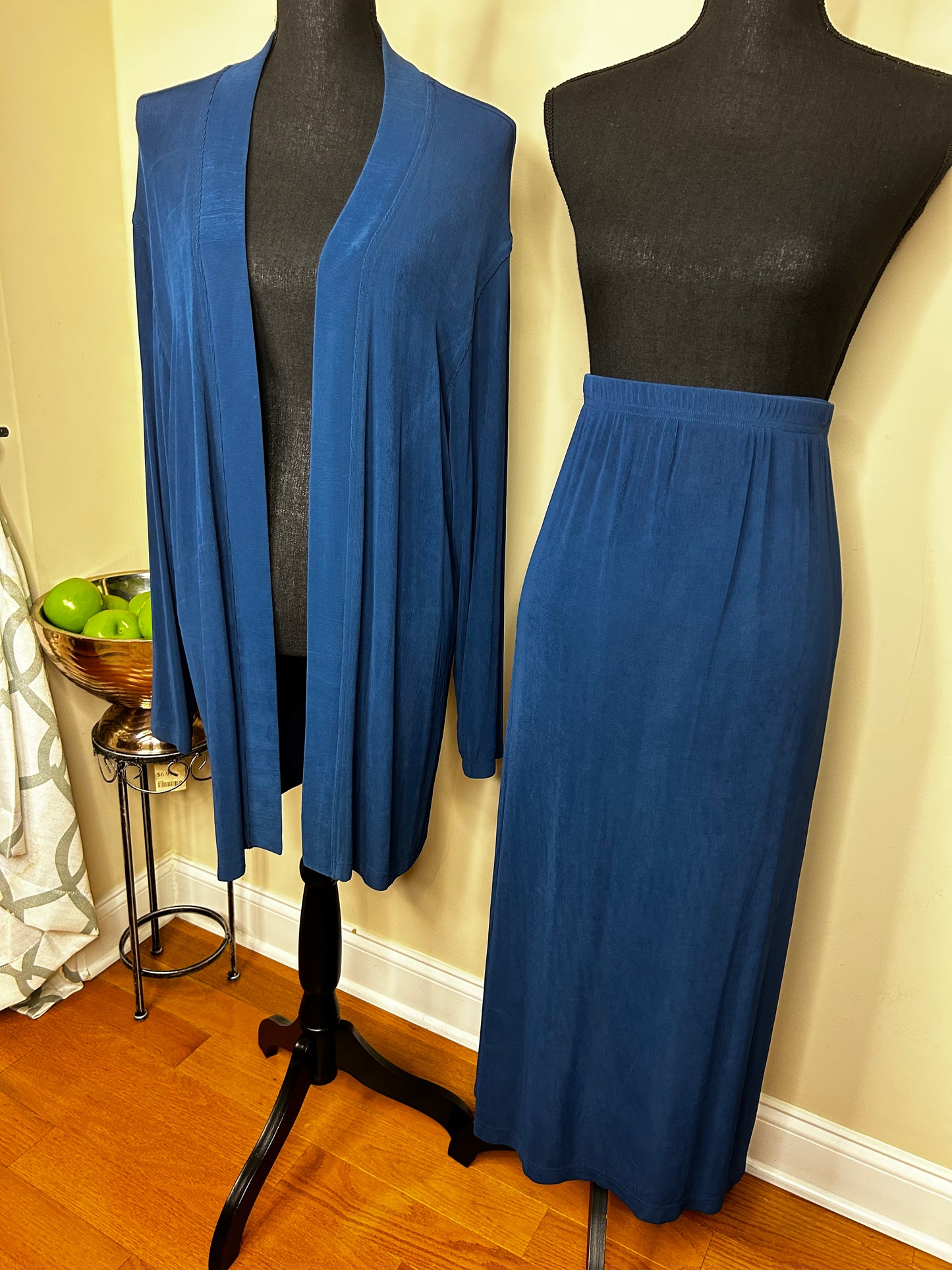 N Touch Skirt Set