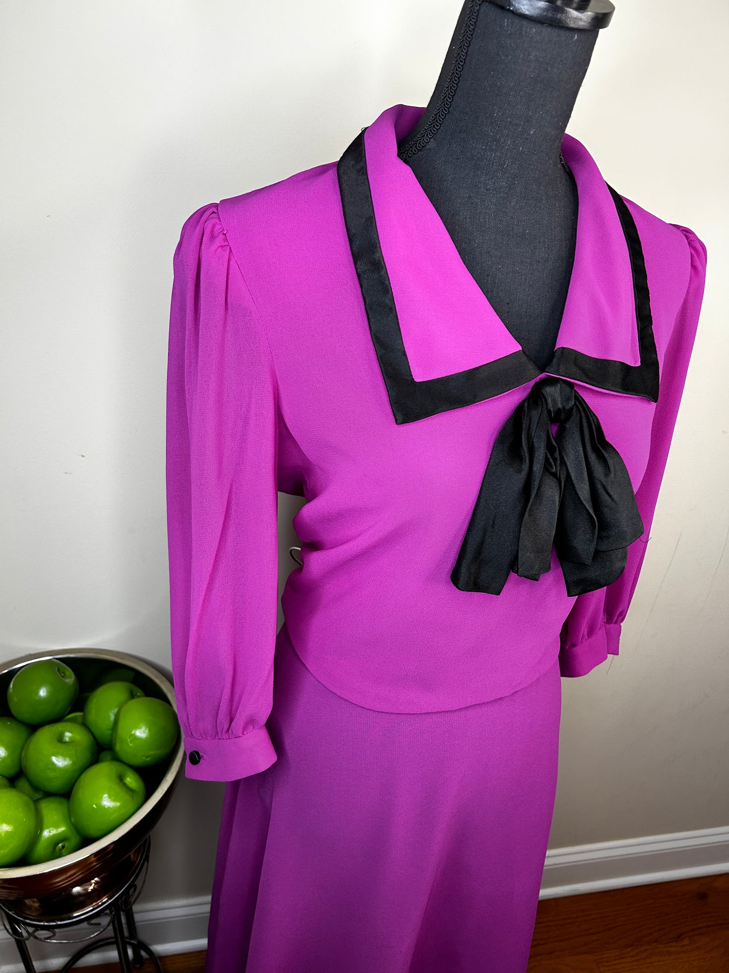 Vtg Samantha Black Dress
