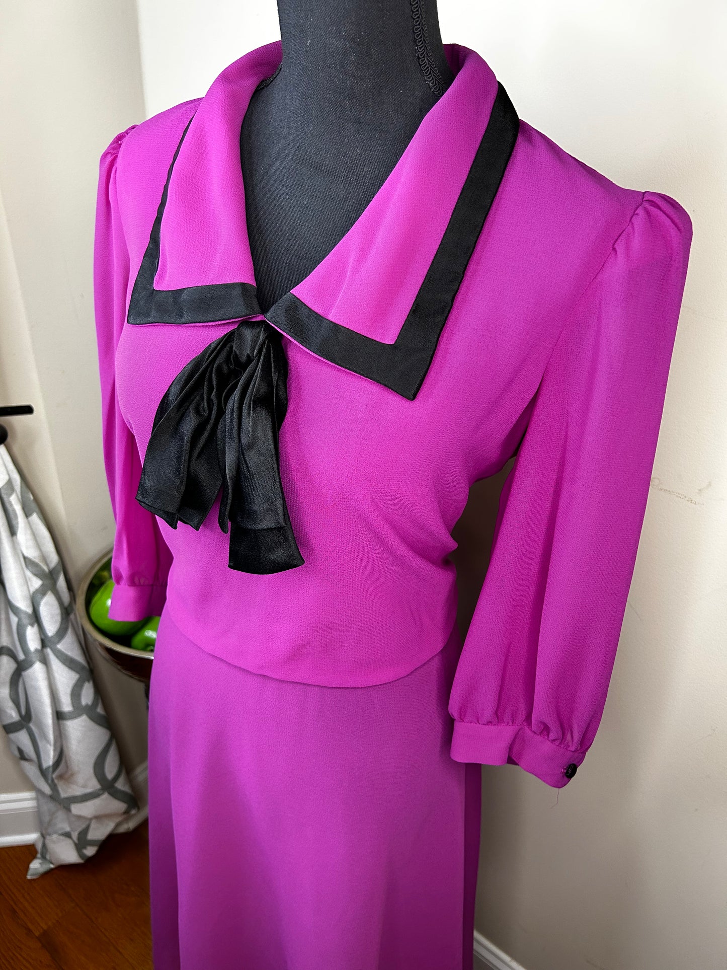 Vtg Samantha Black Dress