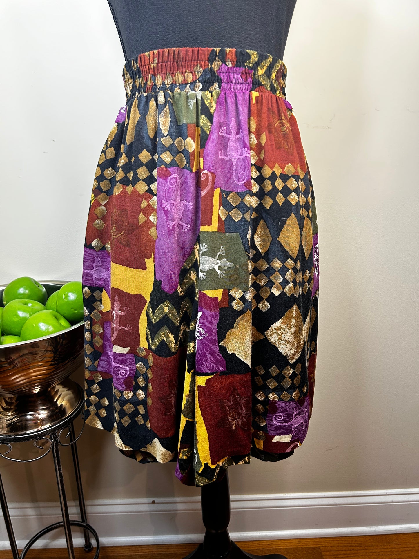 Kathie Lee Vtg Abstract Print Shorts