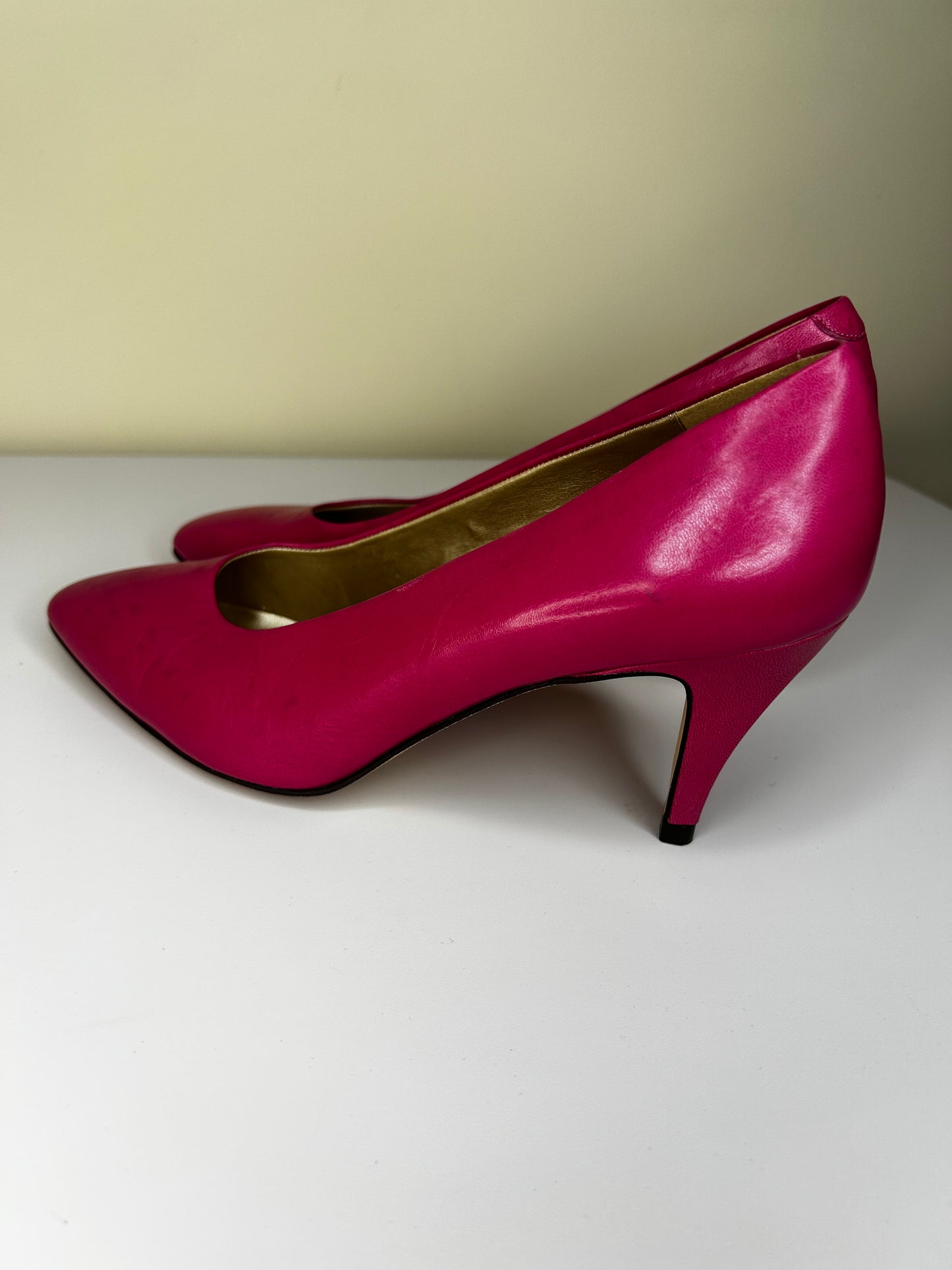Vintage 80s Bandolino Fuchsia Pink Shoes