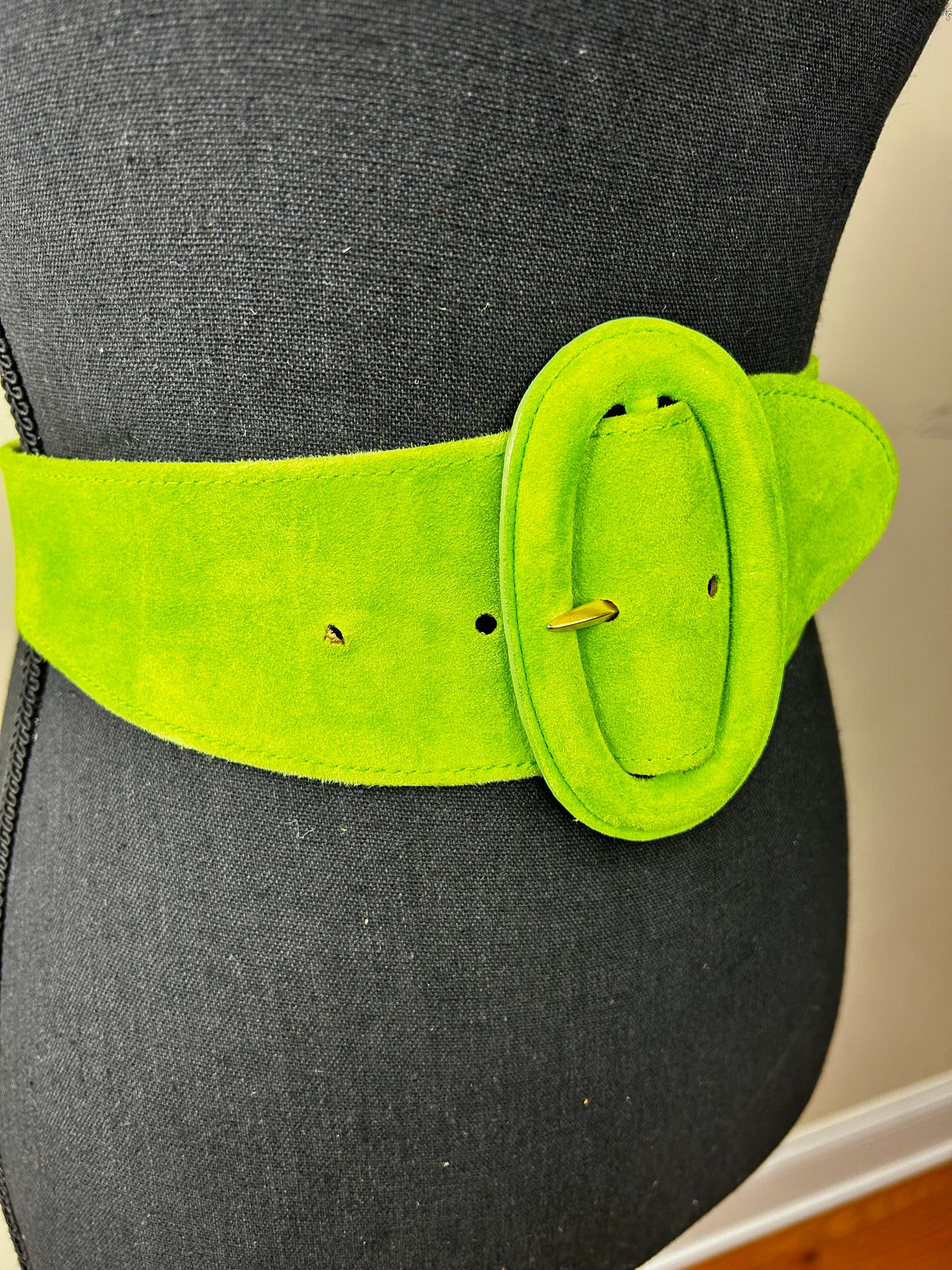 Donna Karan New York Green Suede Belt